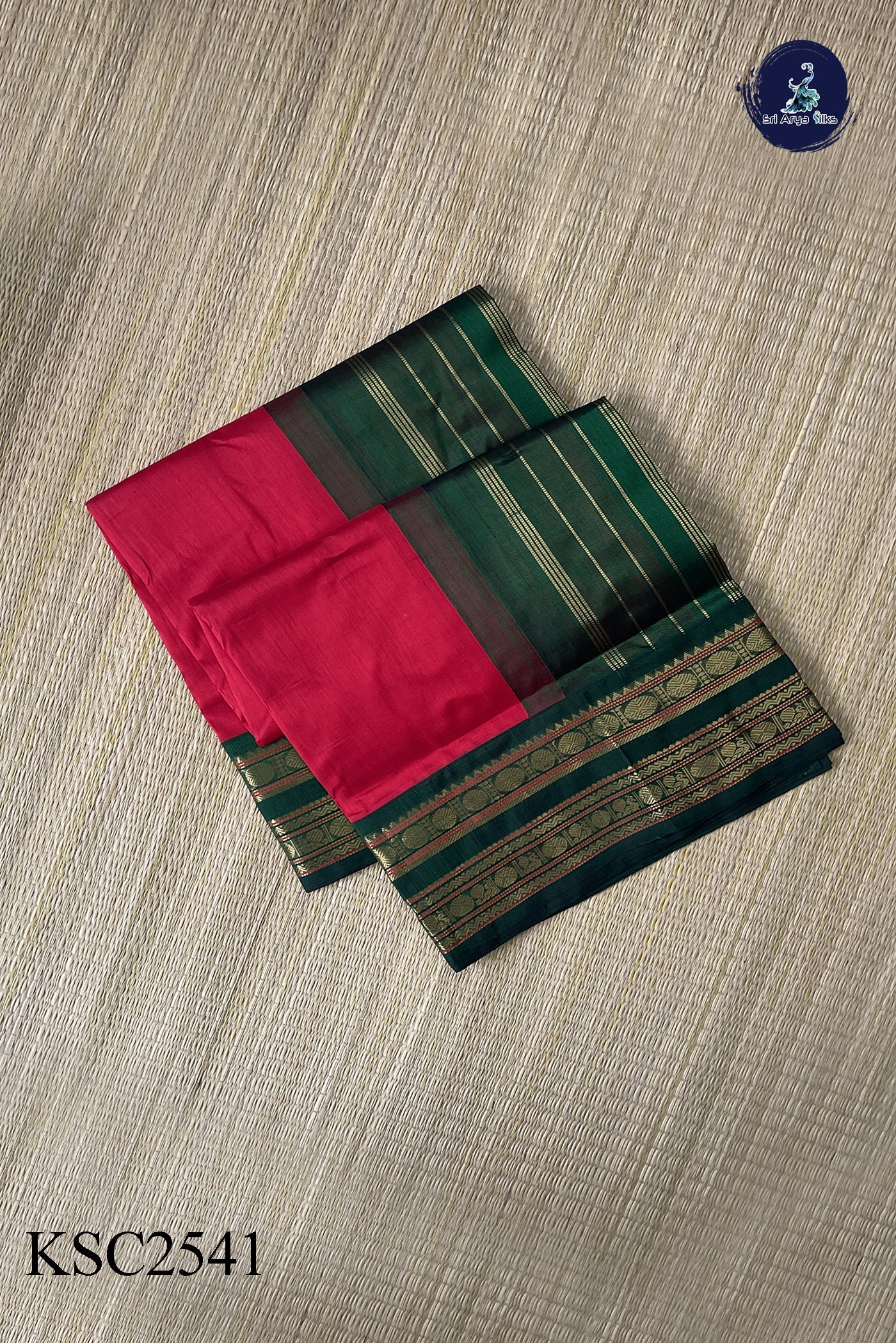 Bright Red Korvai Silk Cotton Saree With Plain Pattern