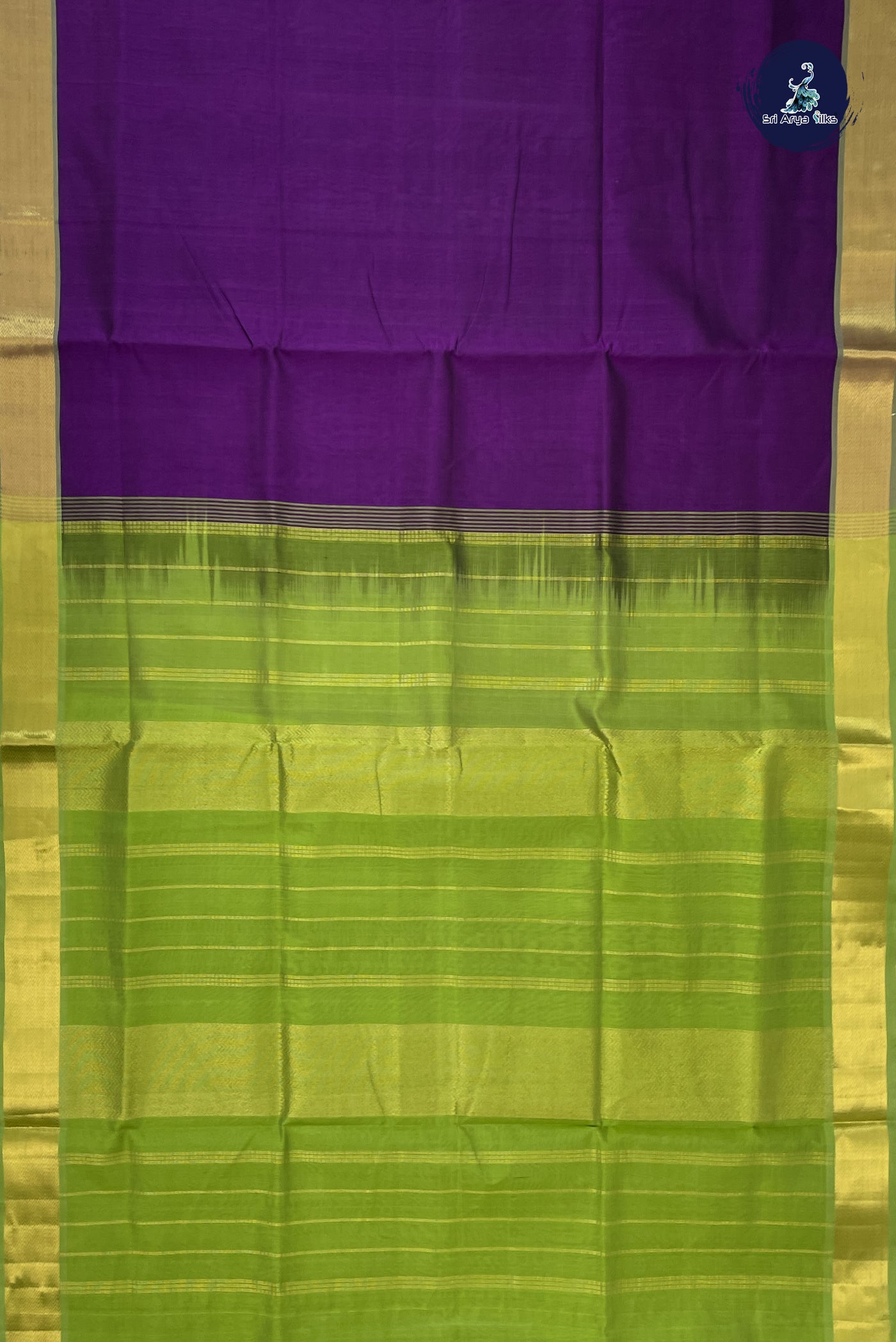 Dark Brinjal Simple Silk Cotton Saree With Plain Pattern