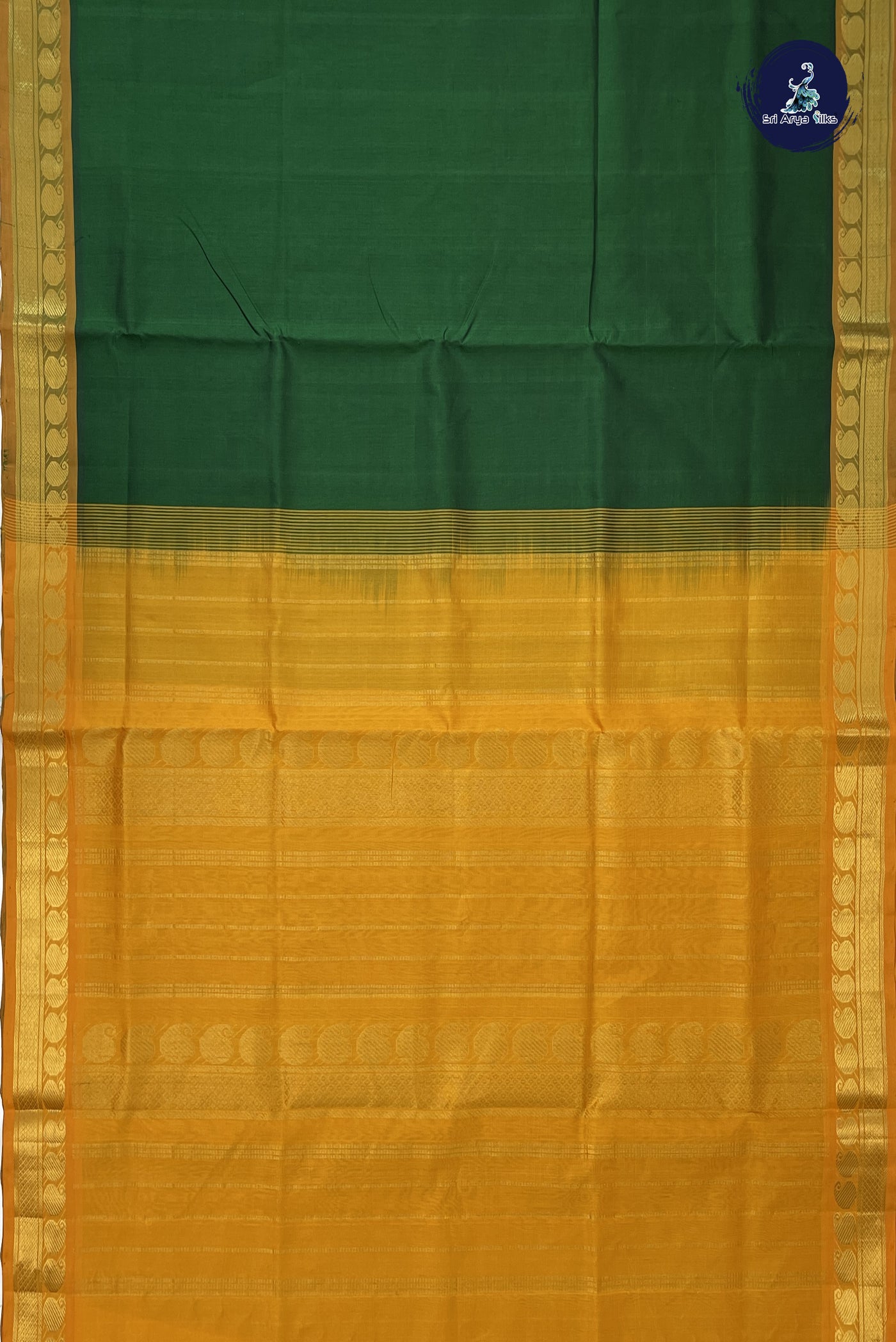 Bottle Green Simple Silk Cotton Saree With Plain Pattern