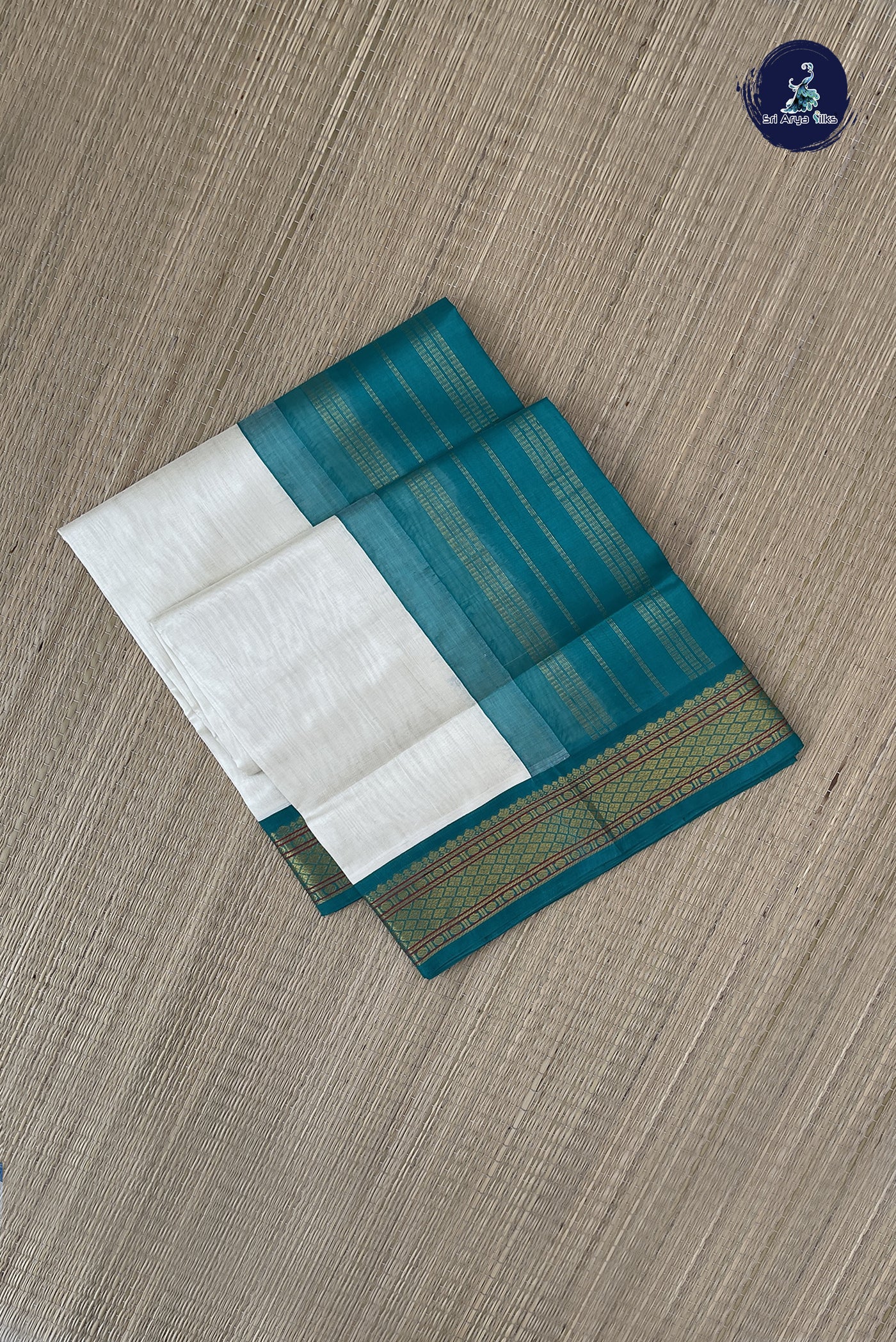 Off White Korvai Silk Cotton Saree With Plain Pattern