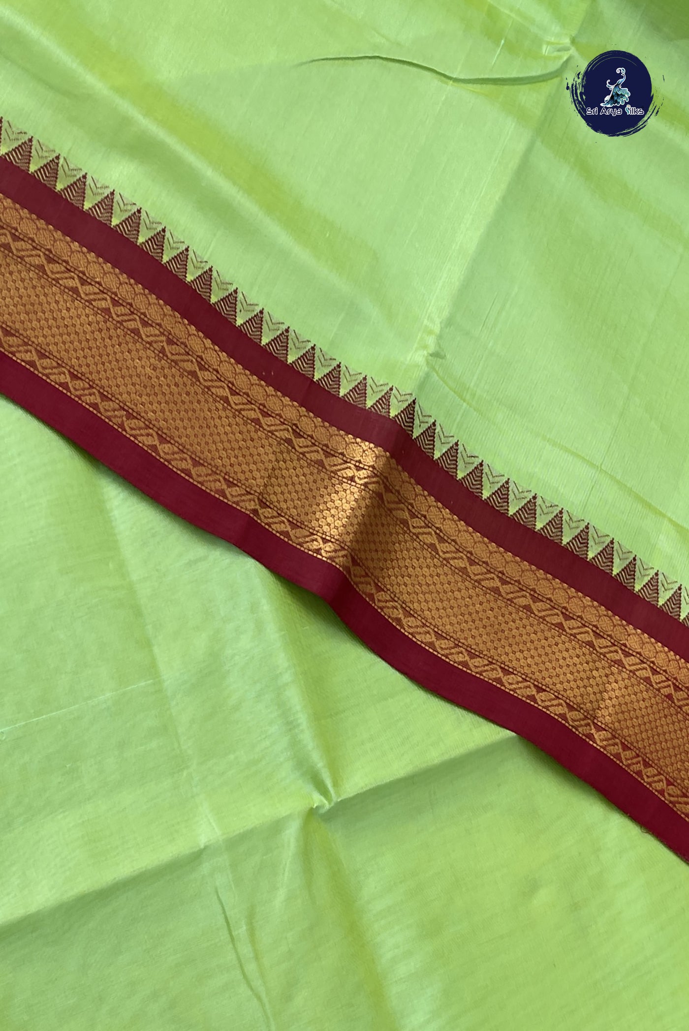 Light Green Korvai Silk Cotton Saree With Plain Pattern