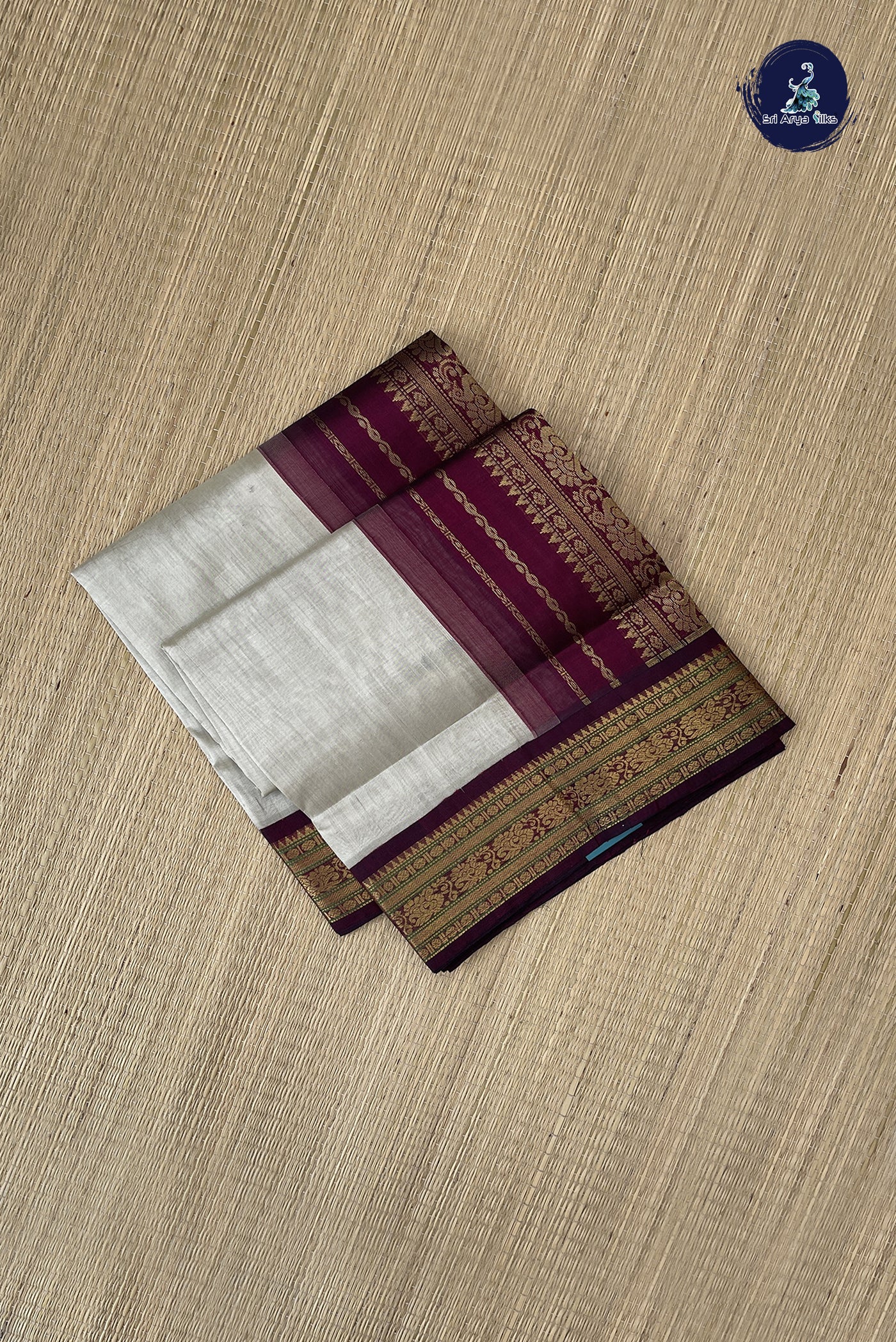 Ivory Korvai Silk Cotton Saree With Plain Pattern