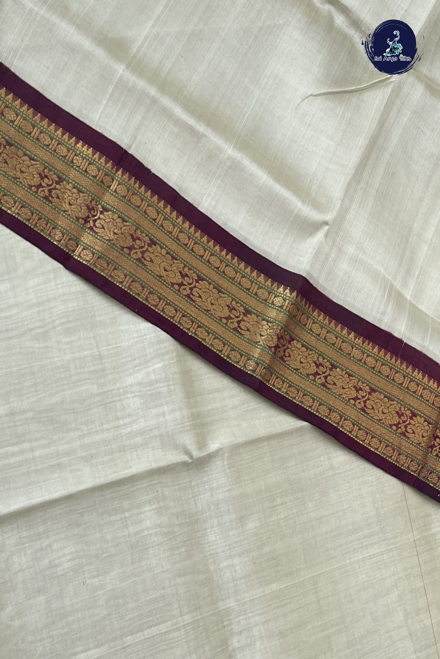 Ivory Korvai Silk Cotton Saree With Plain Pattern