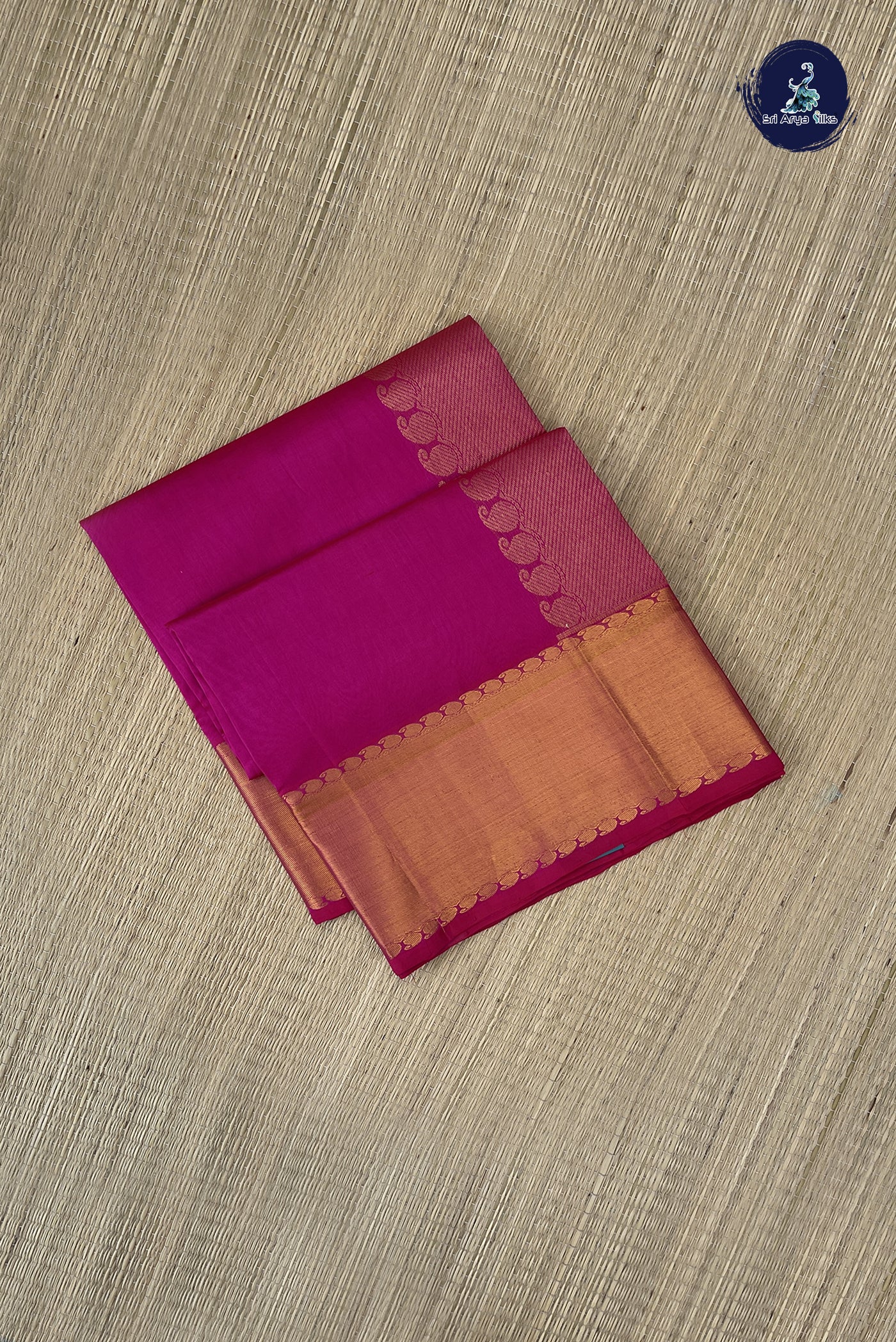 Rani Pink Simple Silk Cotton Saree With Plain Pattern