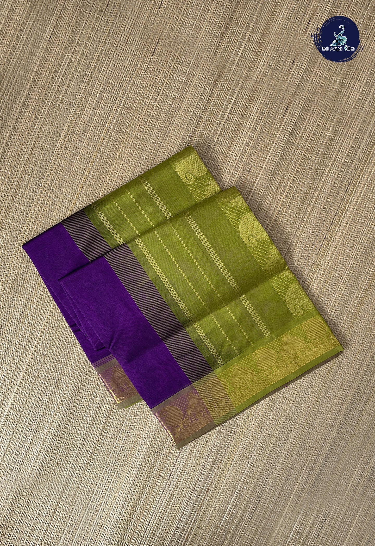Dark Violet Simple Silk Cotton Saree With Plain Pattern