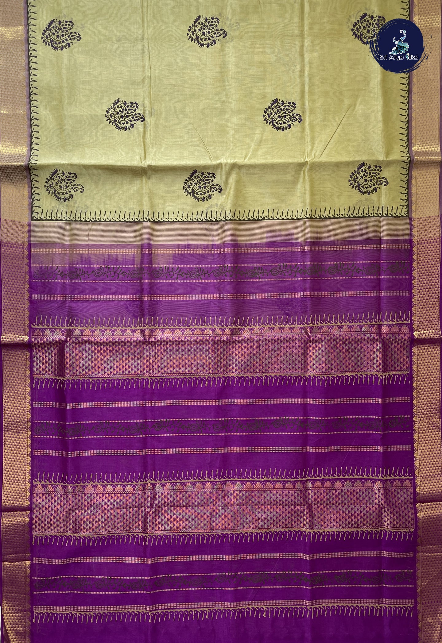 Creamish Yellow Printed Saree With Printed Pattern