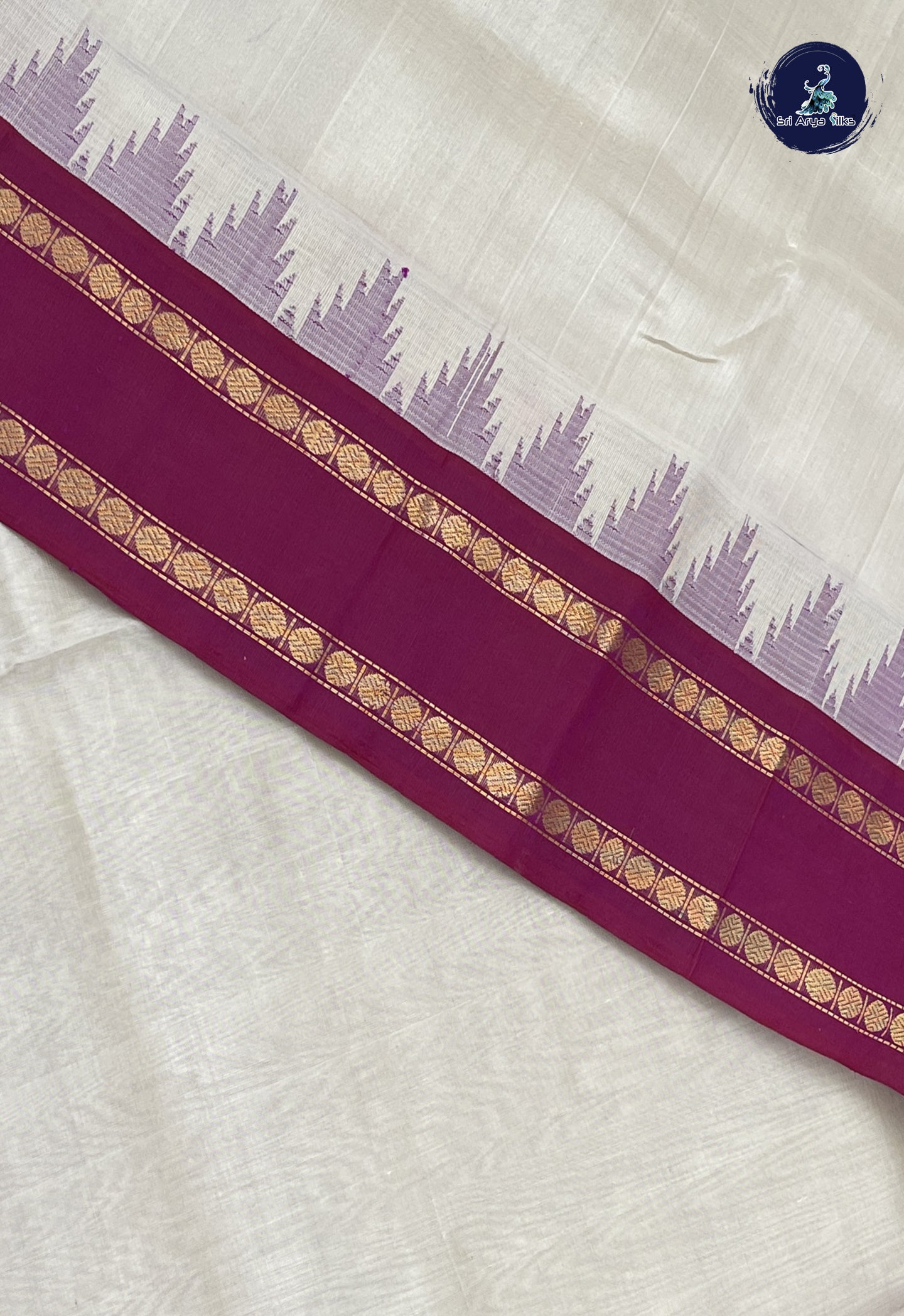 Ivory Korvai Silk Cotton Saree With Plain Pattern
