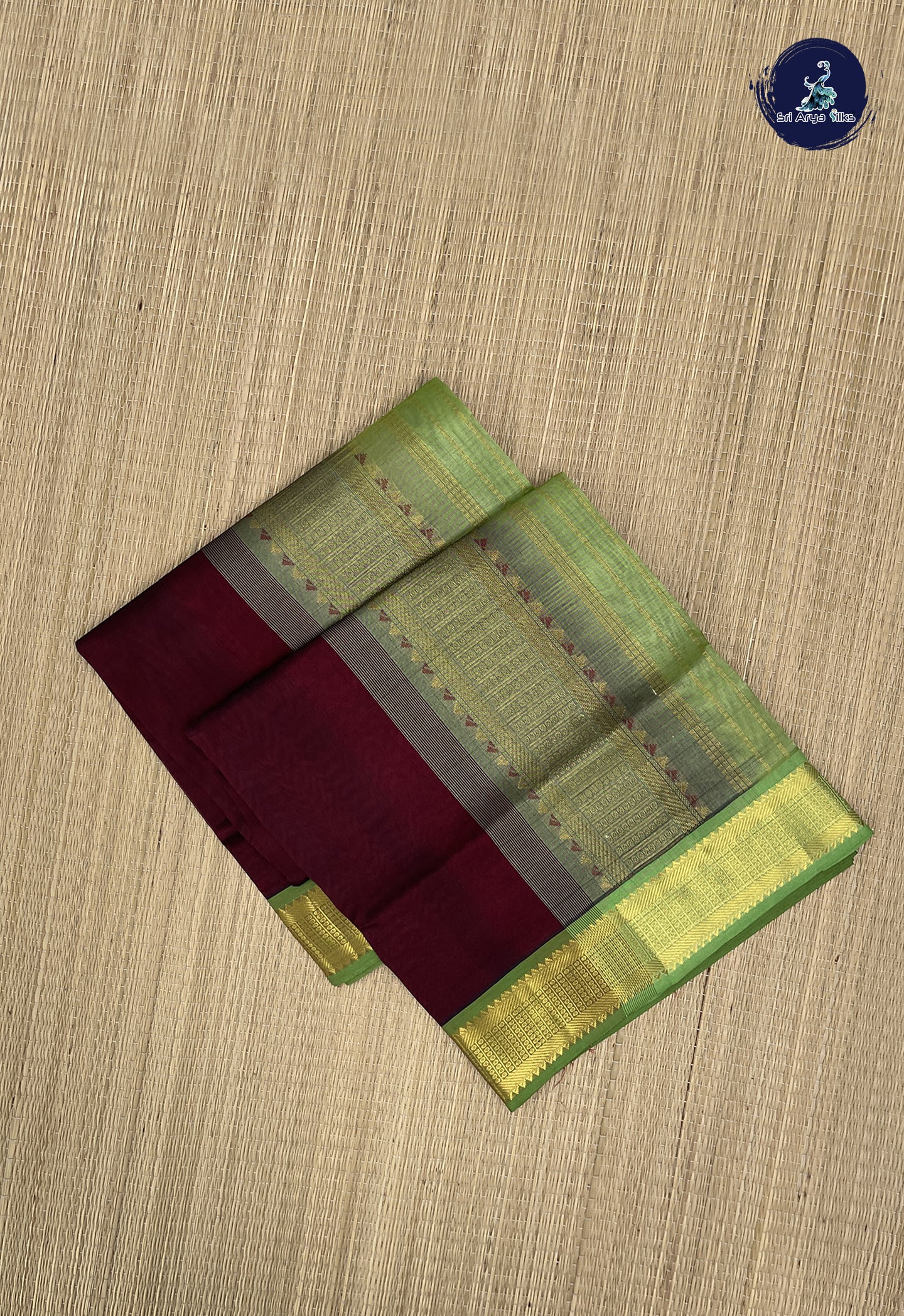 Maroon Simple Silk Cotton Saree With Plain Pattern