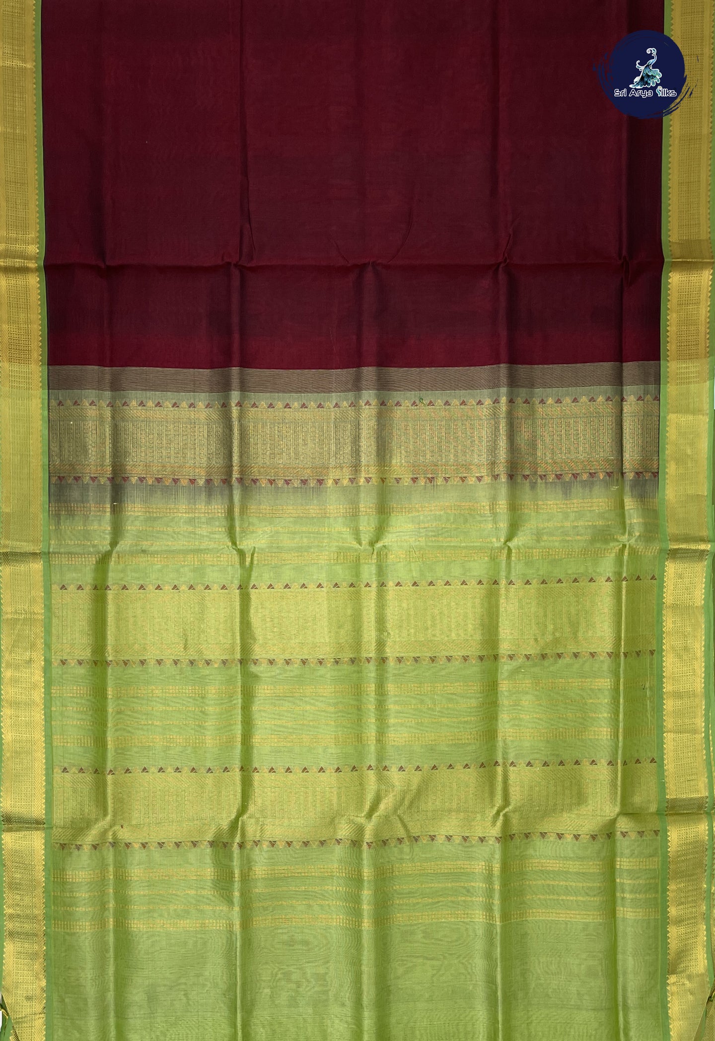 Maroon Simple Silk Cotton Saree With Plain Pattern