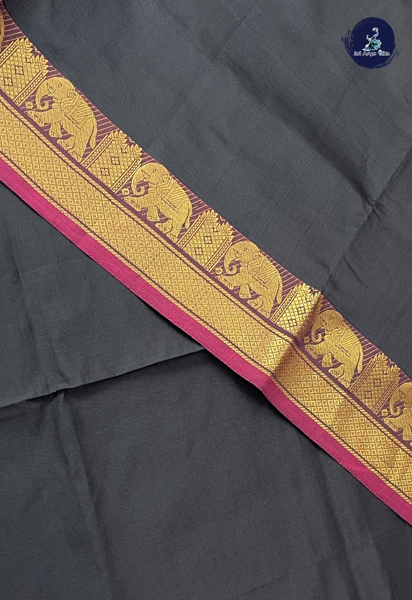 Black Semi Silk Cotton Saree With Plain Pattern