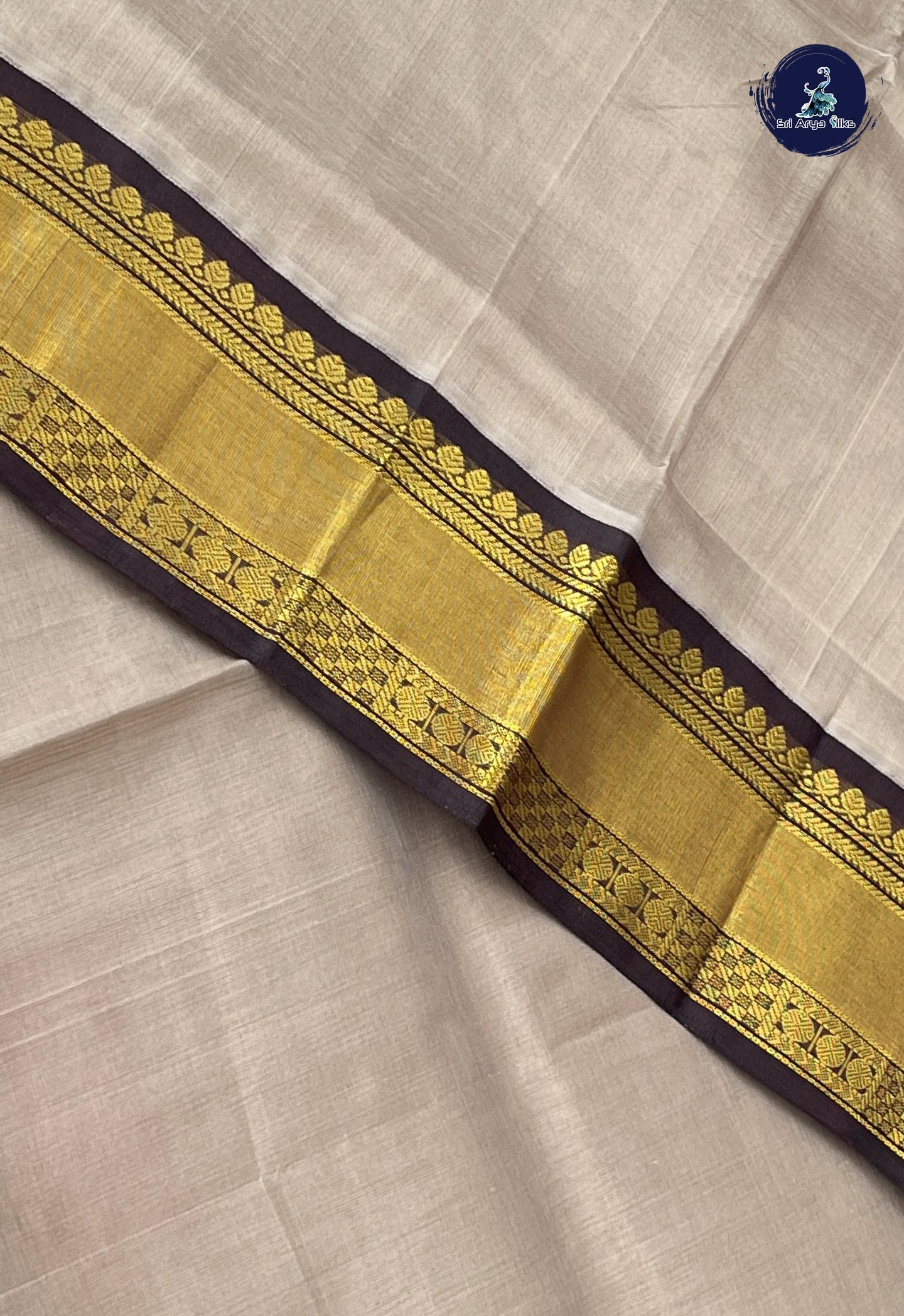 Grey Korvai Silk Cotton Saree With Plain Pattern