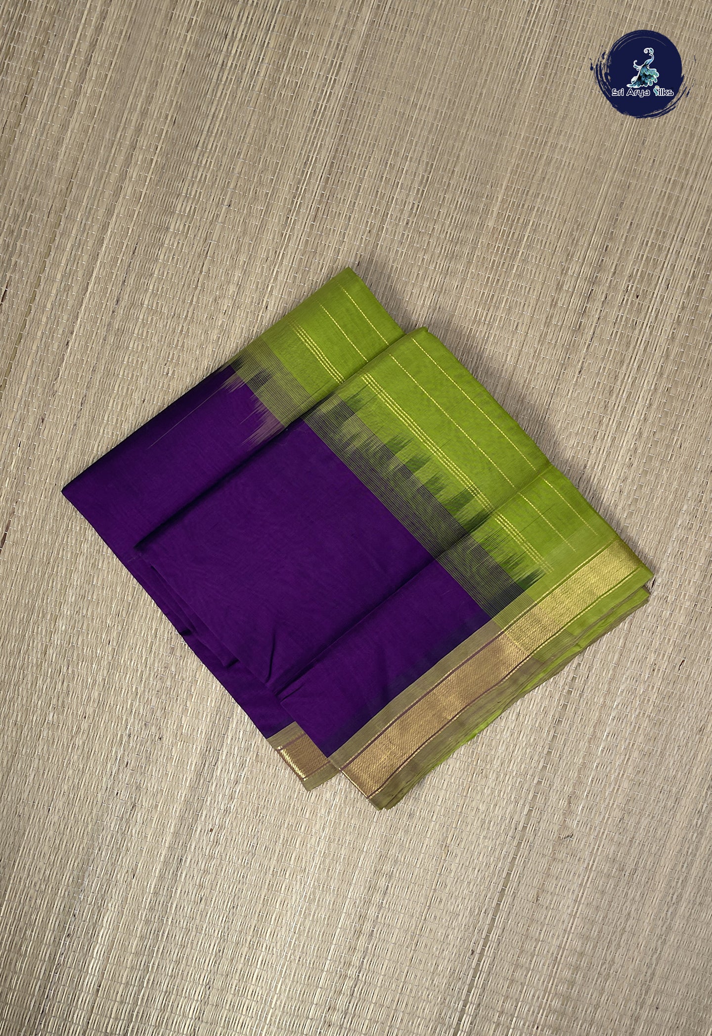 Dark Brinjal Simple Silk Cotton Saree With Plain Pattern