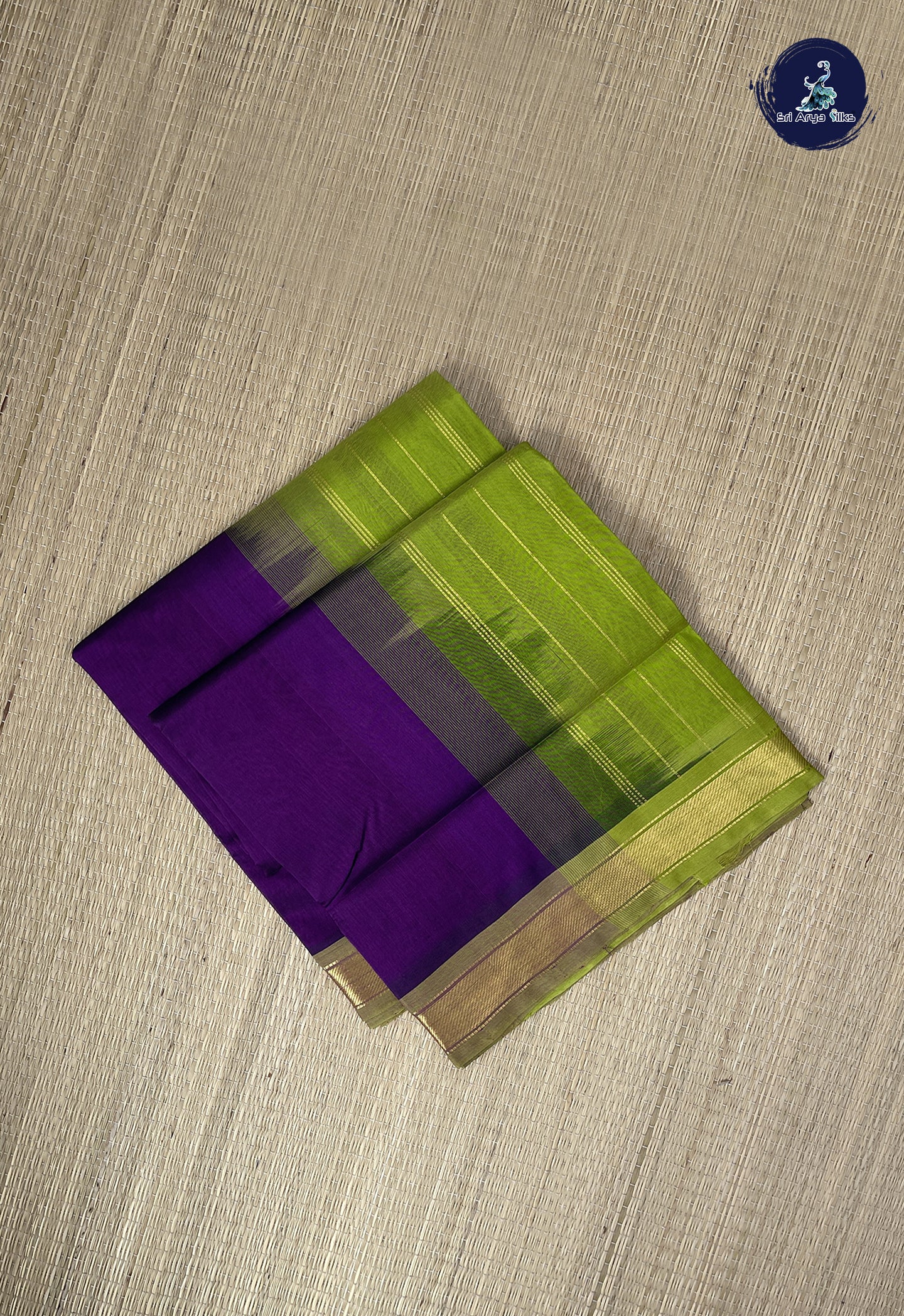Dark Brinjal Simple Silk Cotton Saree With Plain Pattern