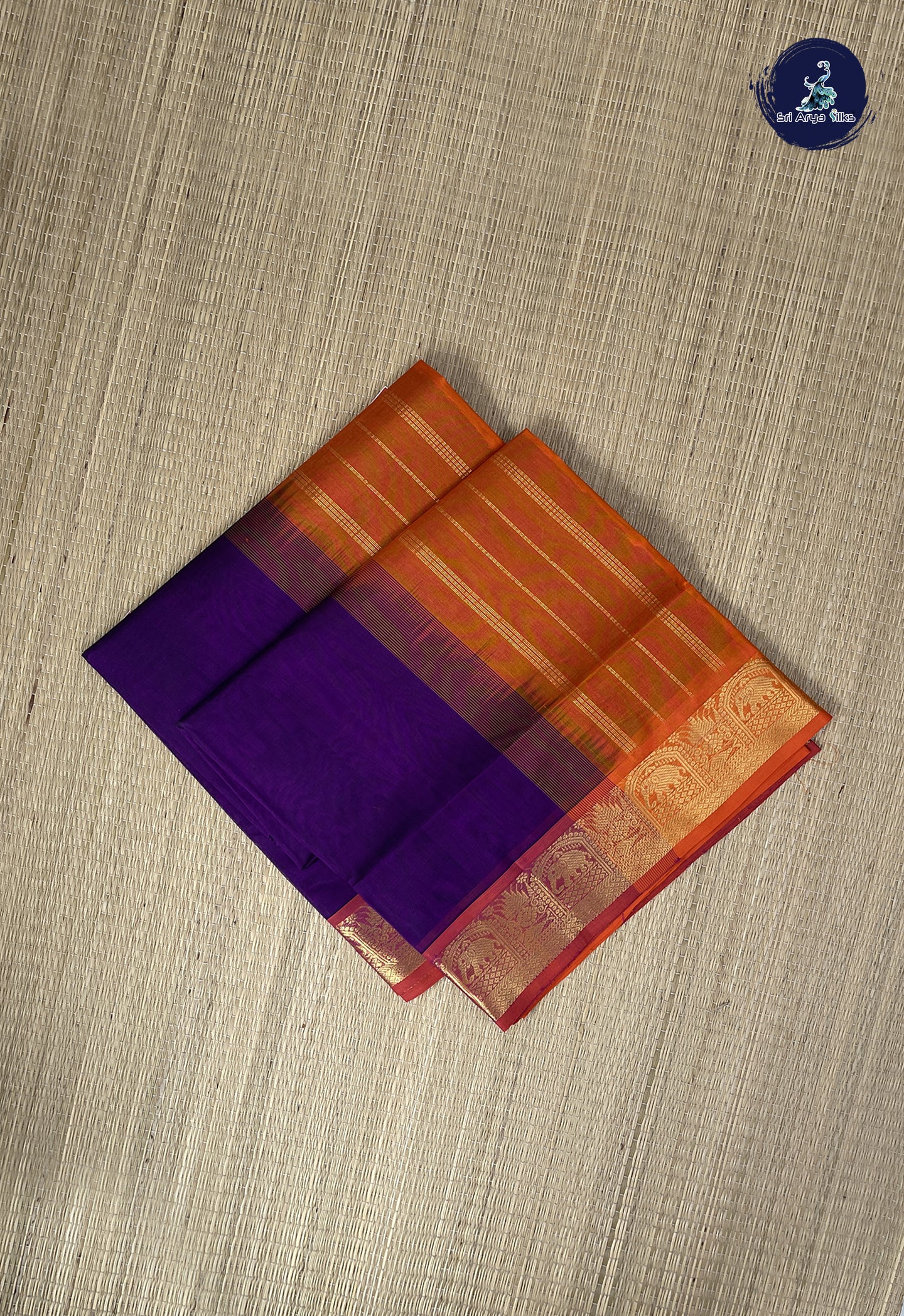 Dark Brinjal Simple Silk Cotton Saree With Plain Pattern