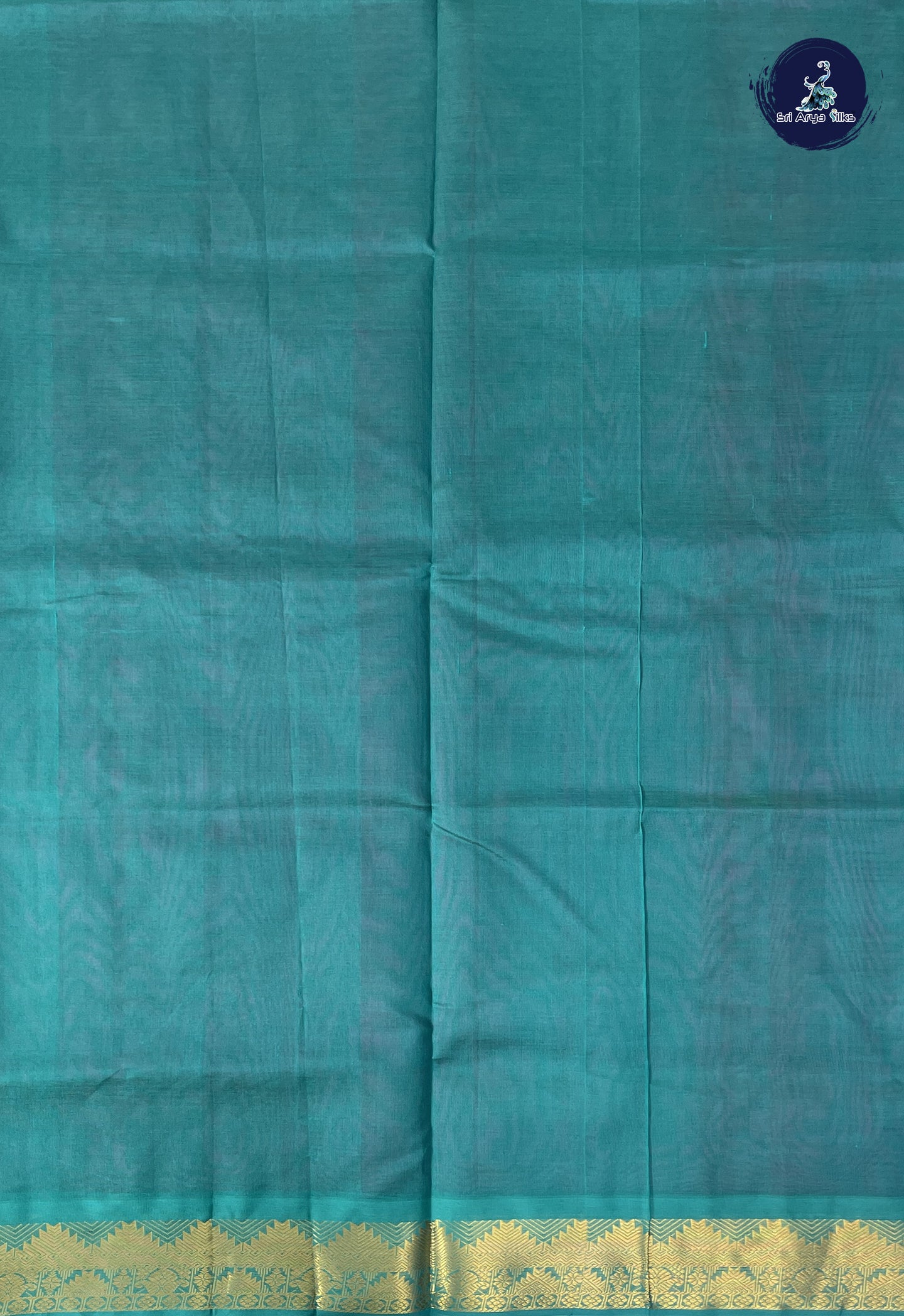 Magenta Simple Silk Cotton Saree With Plain Pattern