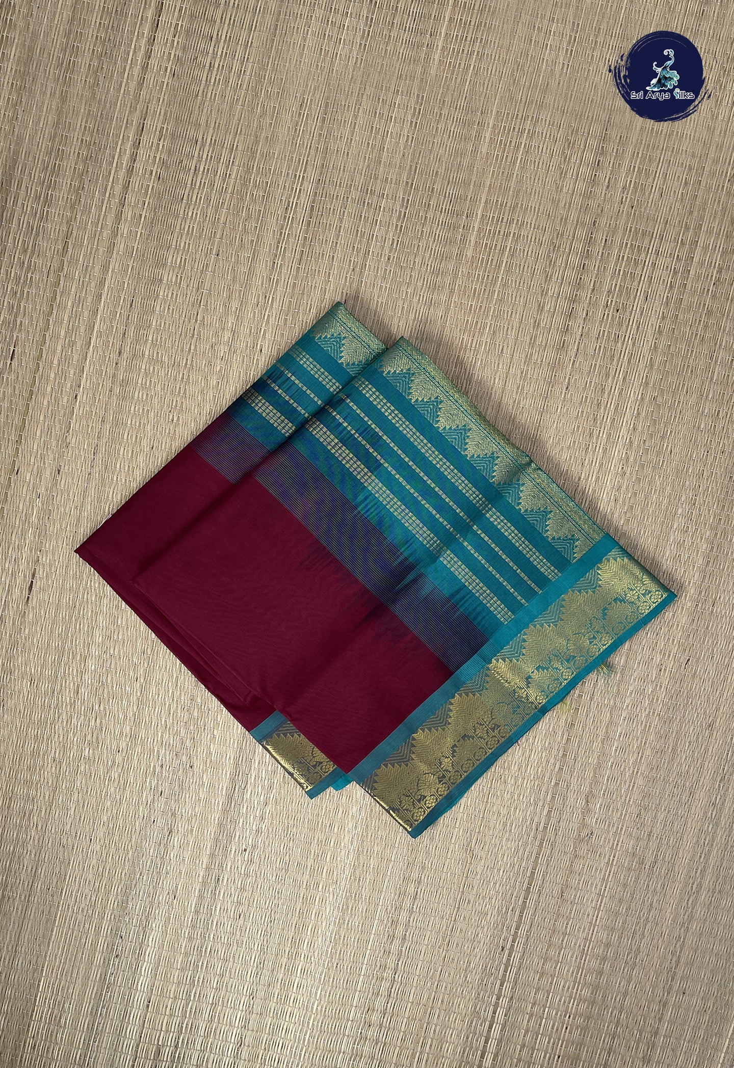 Brown Simple Silk Cotton Saree With Plain Pattern