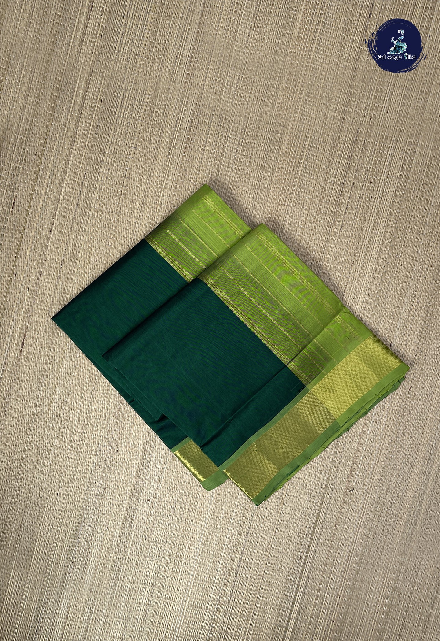 Dark Green Simple Silk Cotton Saree With Plain Pattern