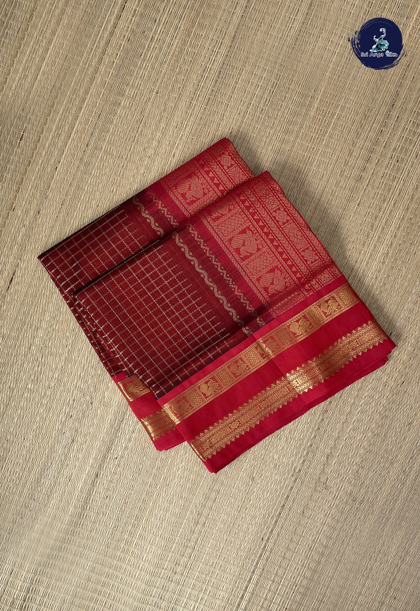 Dual Tone Maroon Checked Saree With Zari Checked Pattern