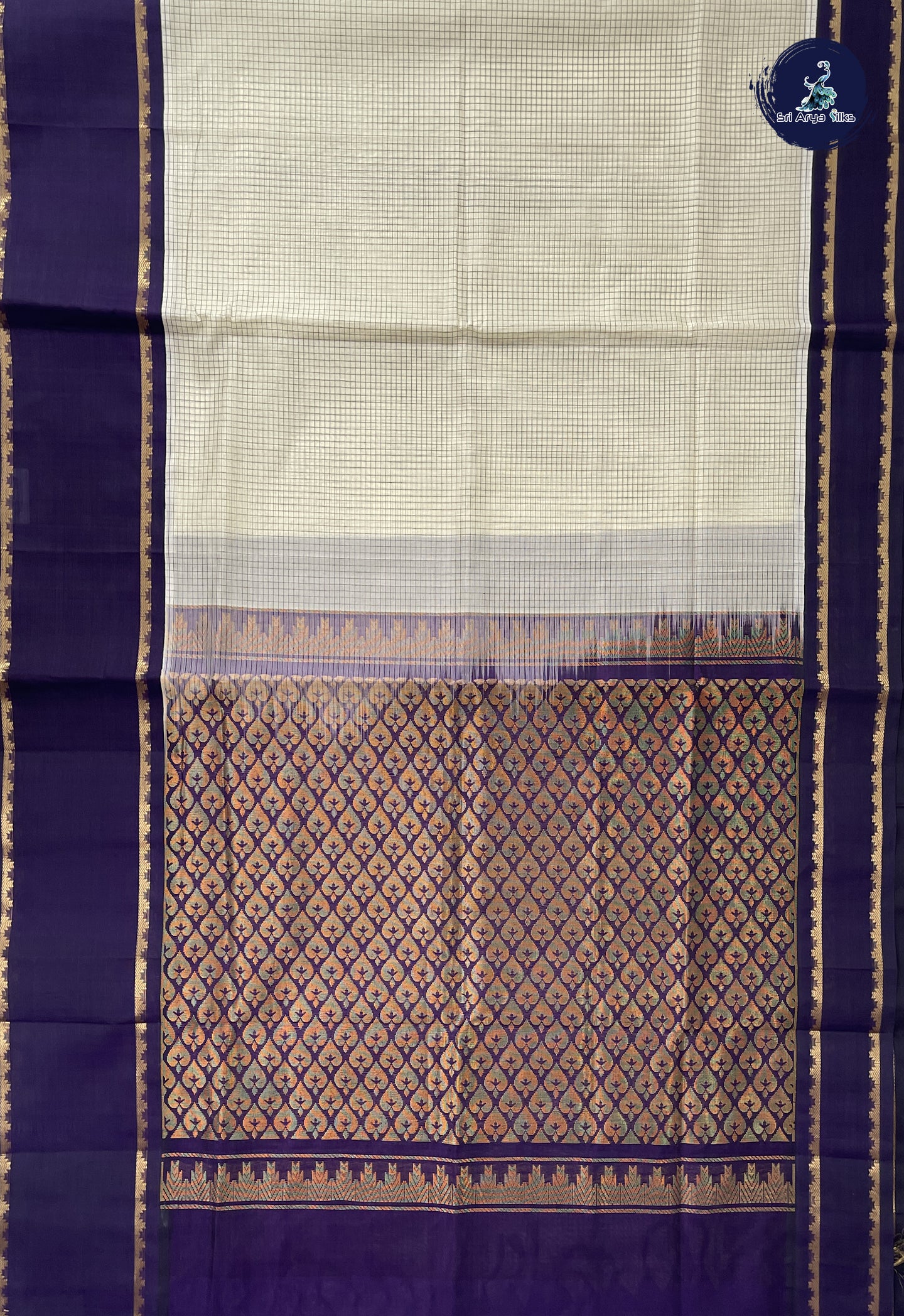 Off White Checked Saree With Checked Pattern