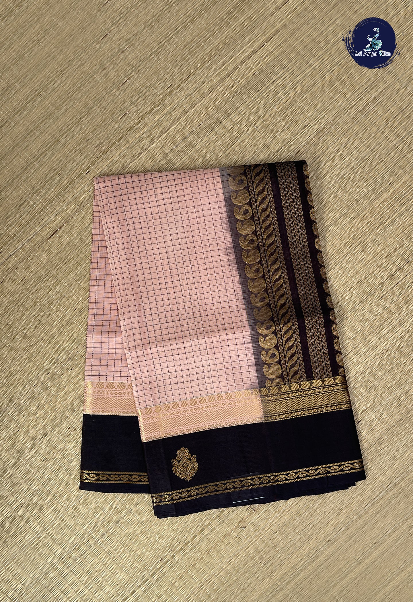 Peach Checked Saree With Checked Pattern