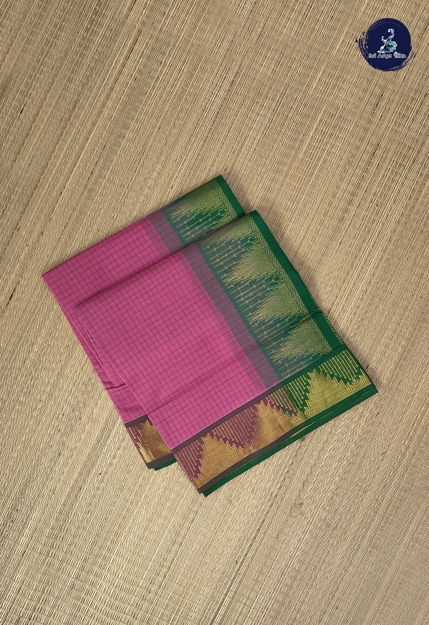 Mauve Checked Saree With Checked Pattern