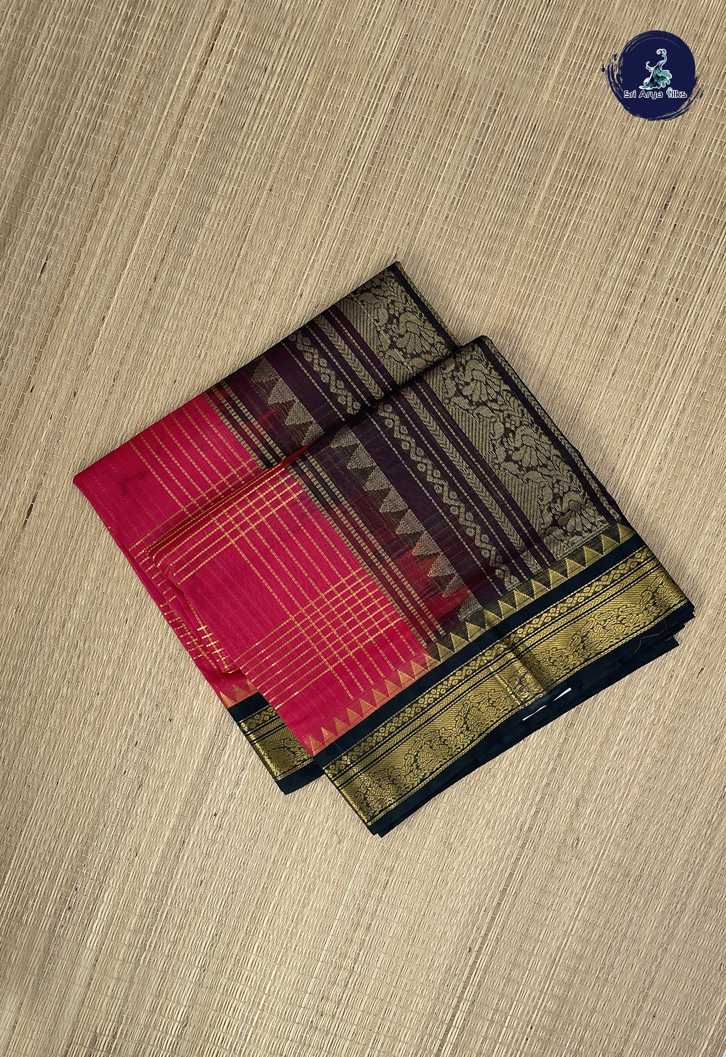 Reddish Pink Checked Saree With Zari Checked Pattern