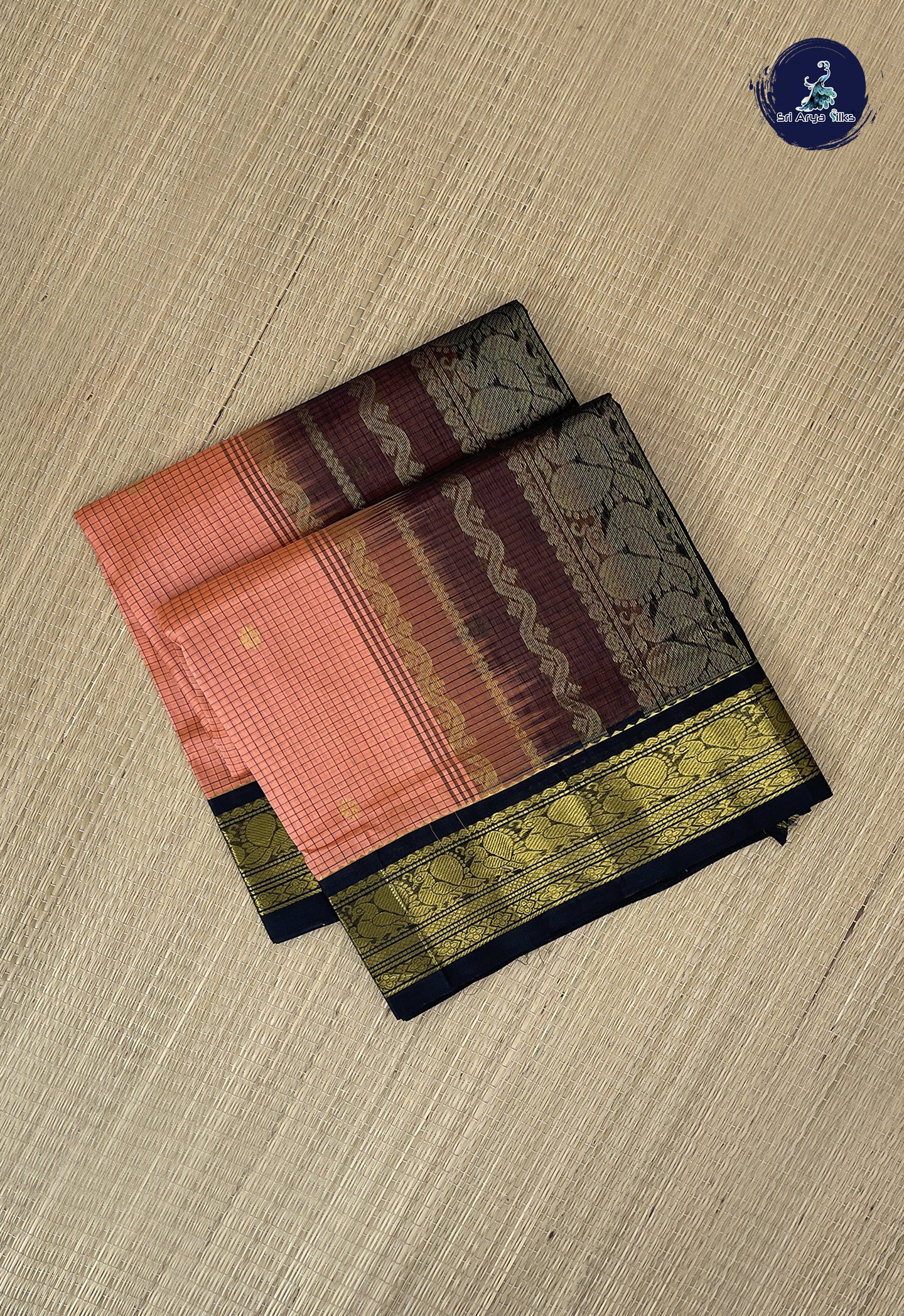 Peach Checked Saree With Zari Checked Pattern
