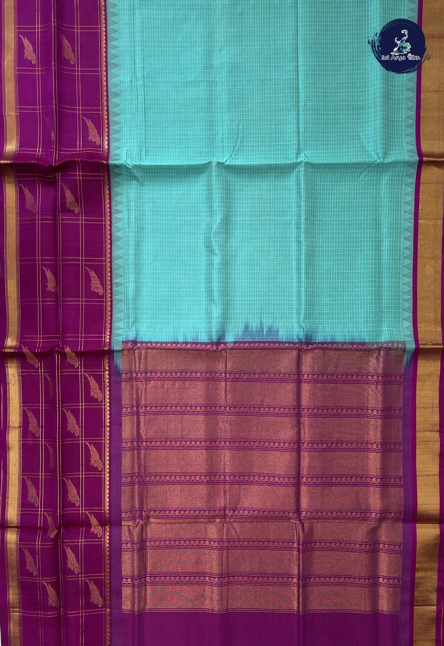 Light Blue Checked Saree With Checked Pattern
