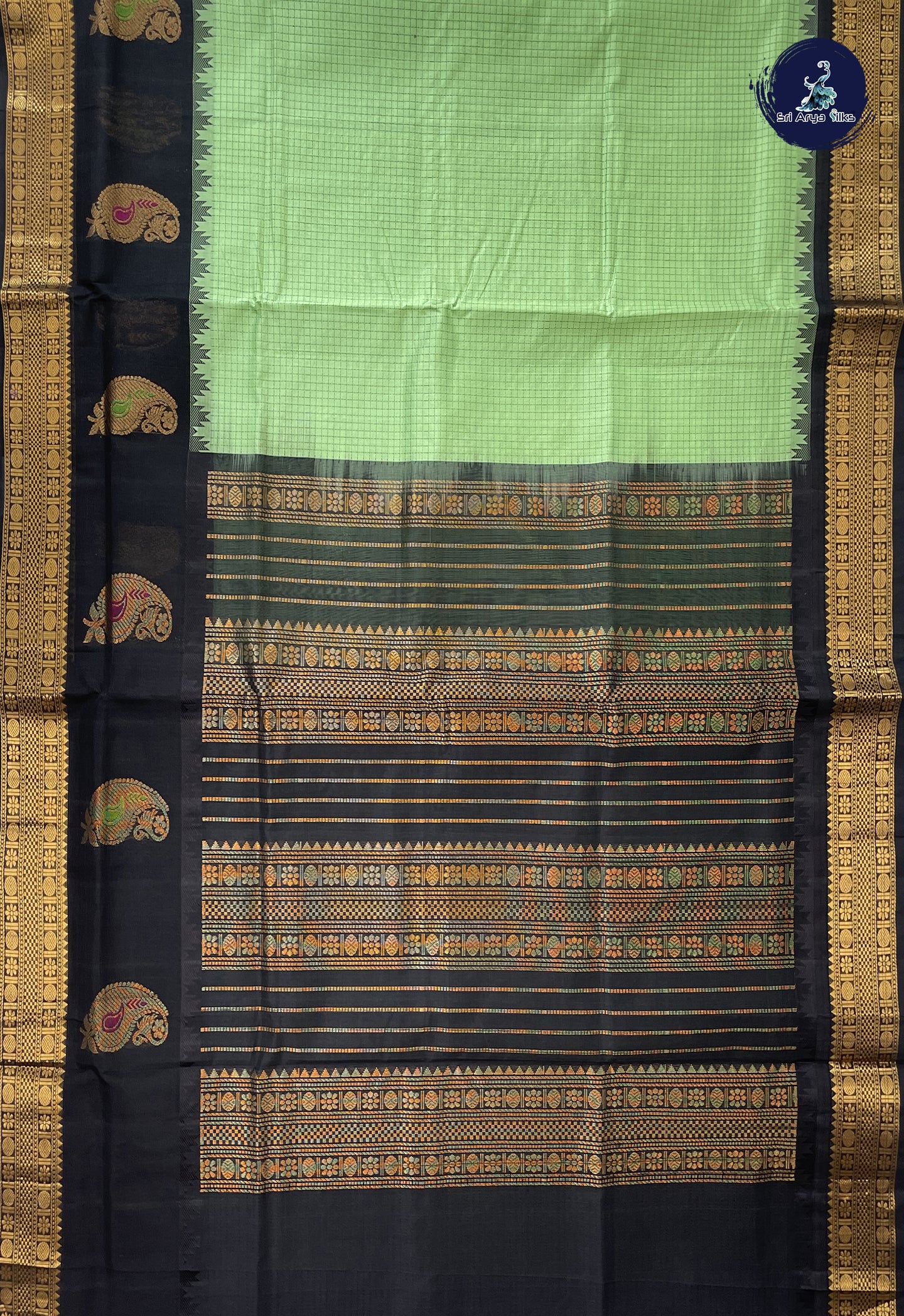 Light Green Checked Saree With Checked Pattern
