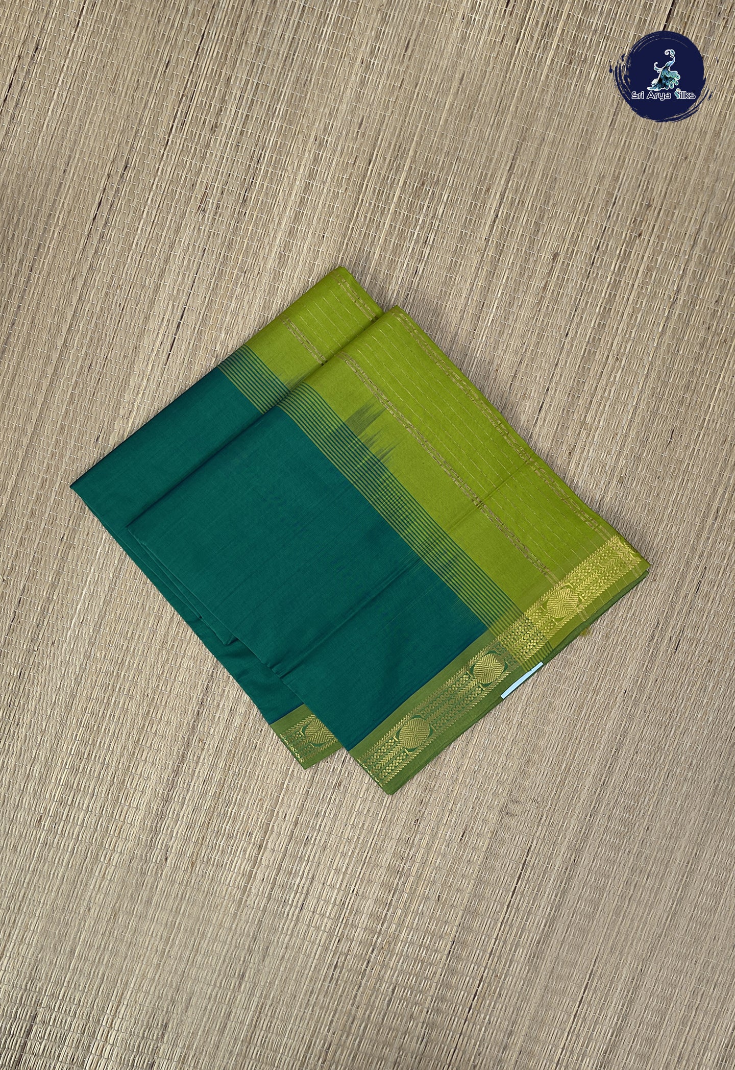 Green Kanchi Semi Silk Cotton Saree With Plain Pattern