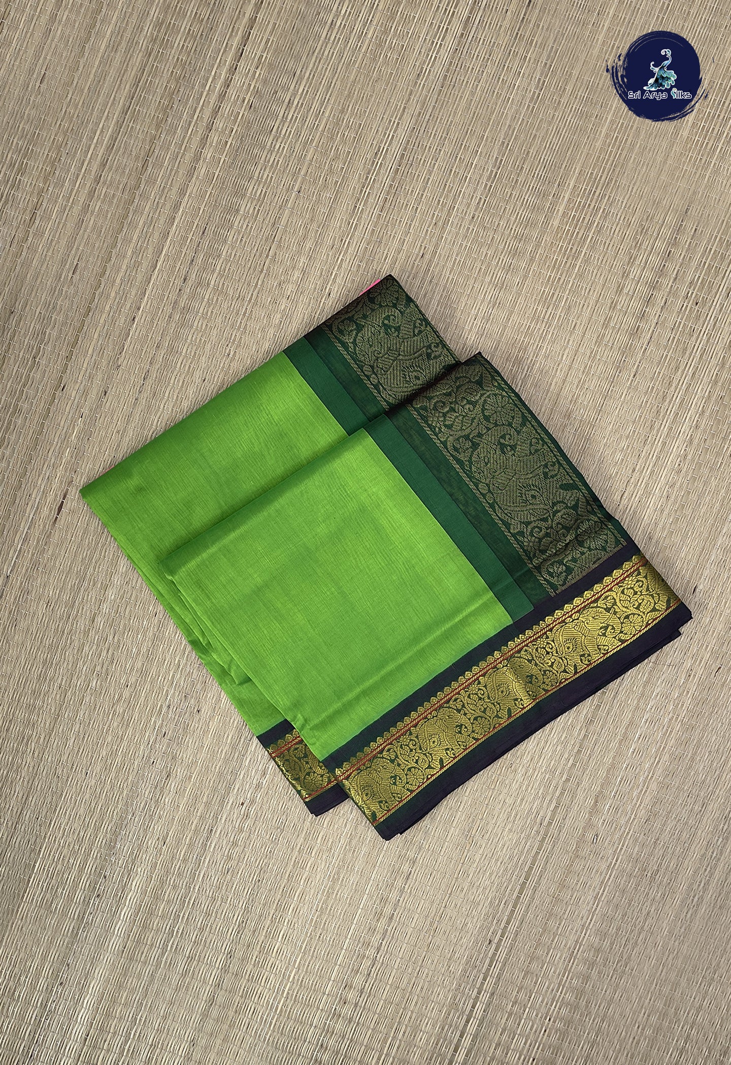 Parrot Green Korvai Silk Cotton Saree With Plain Pattern
