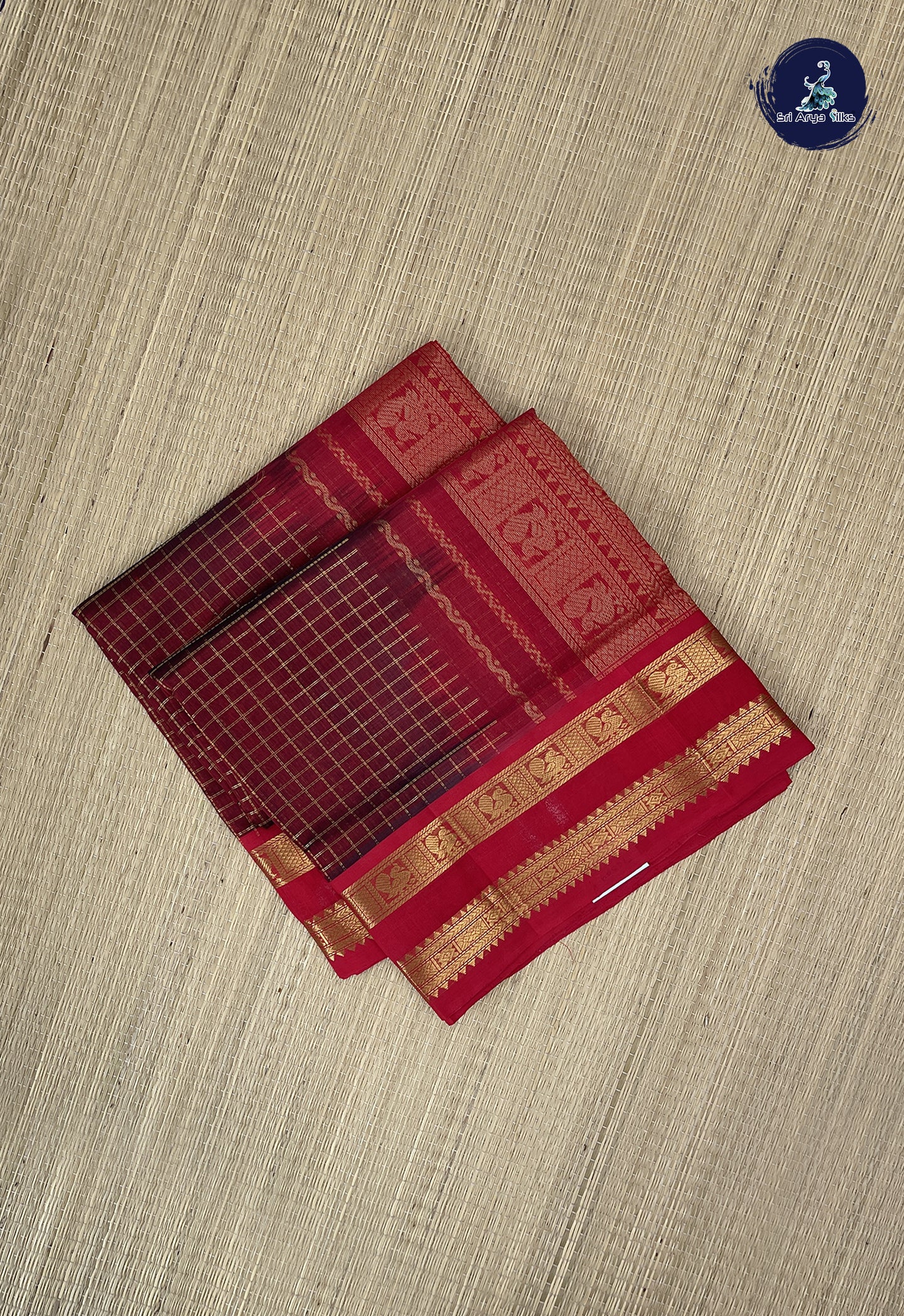 Dual Tone Maroon Checked Saree With Zari Checked Pattern