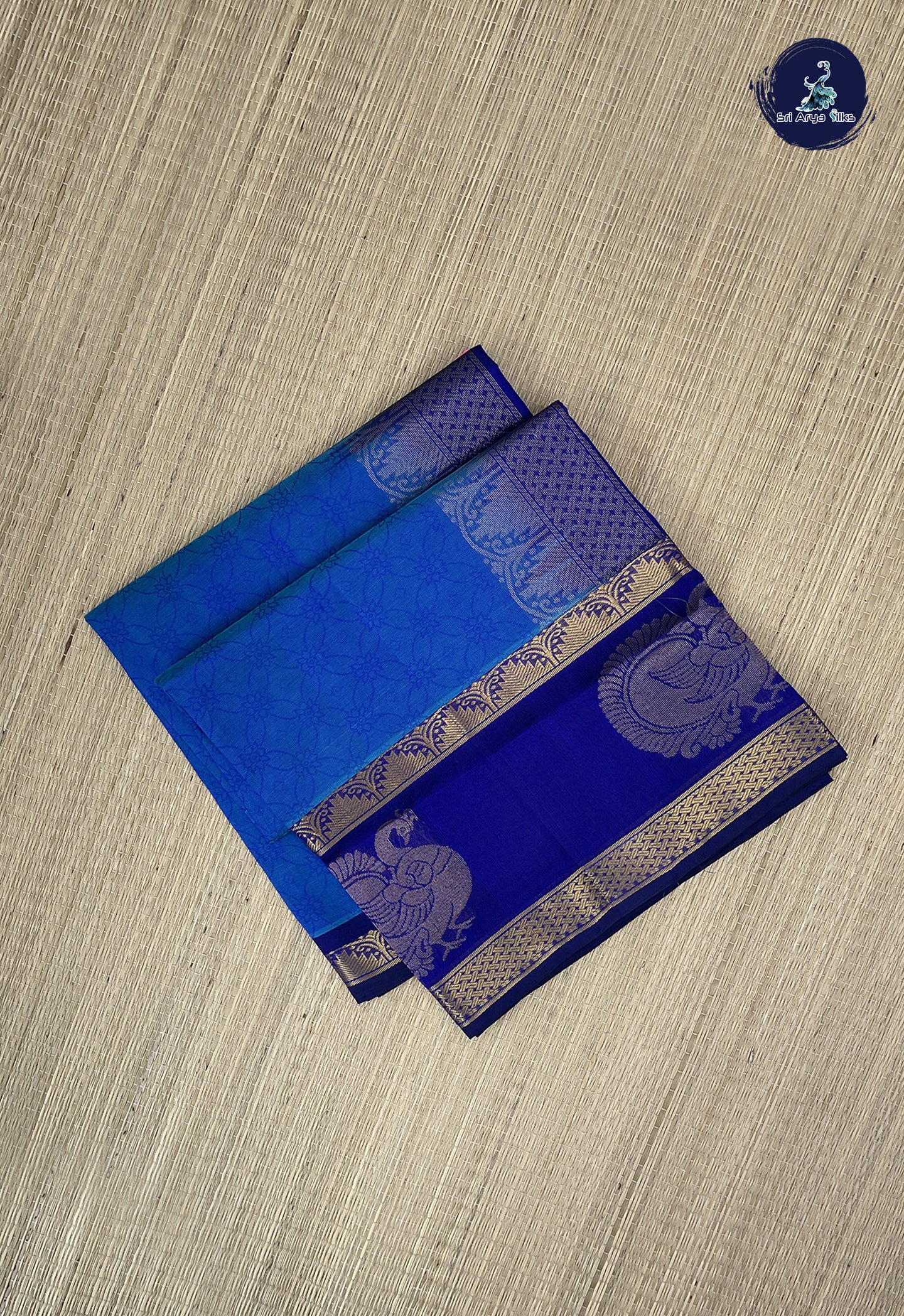 Dual Tone Blue Korvai Silk Cotton Saree With Embossed Pattern