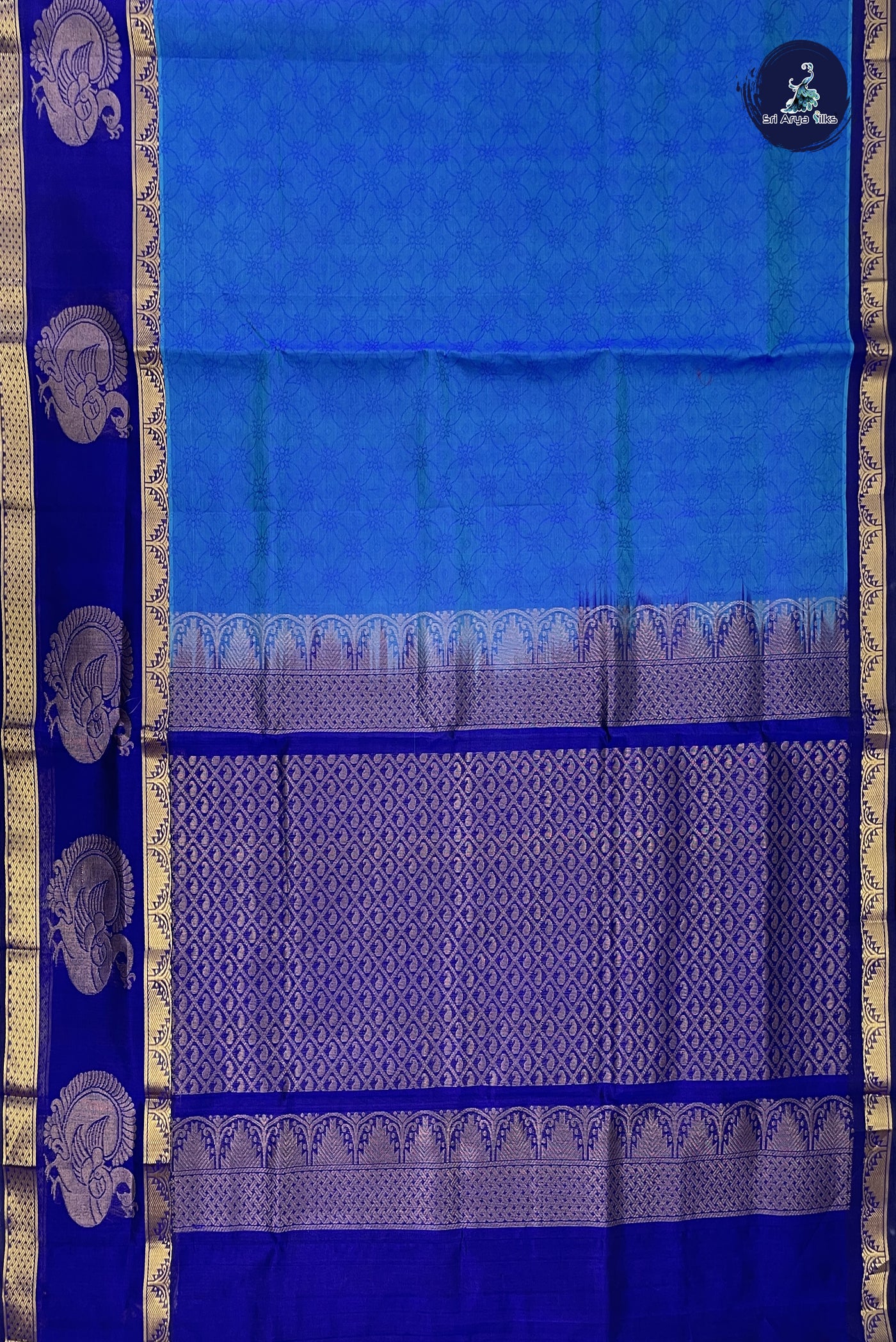 Dual Tone Blue Korvai Silk Cotton Saree With Embossed Pattern