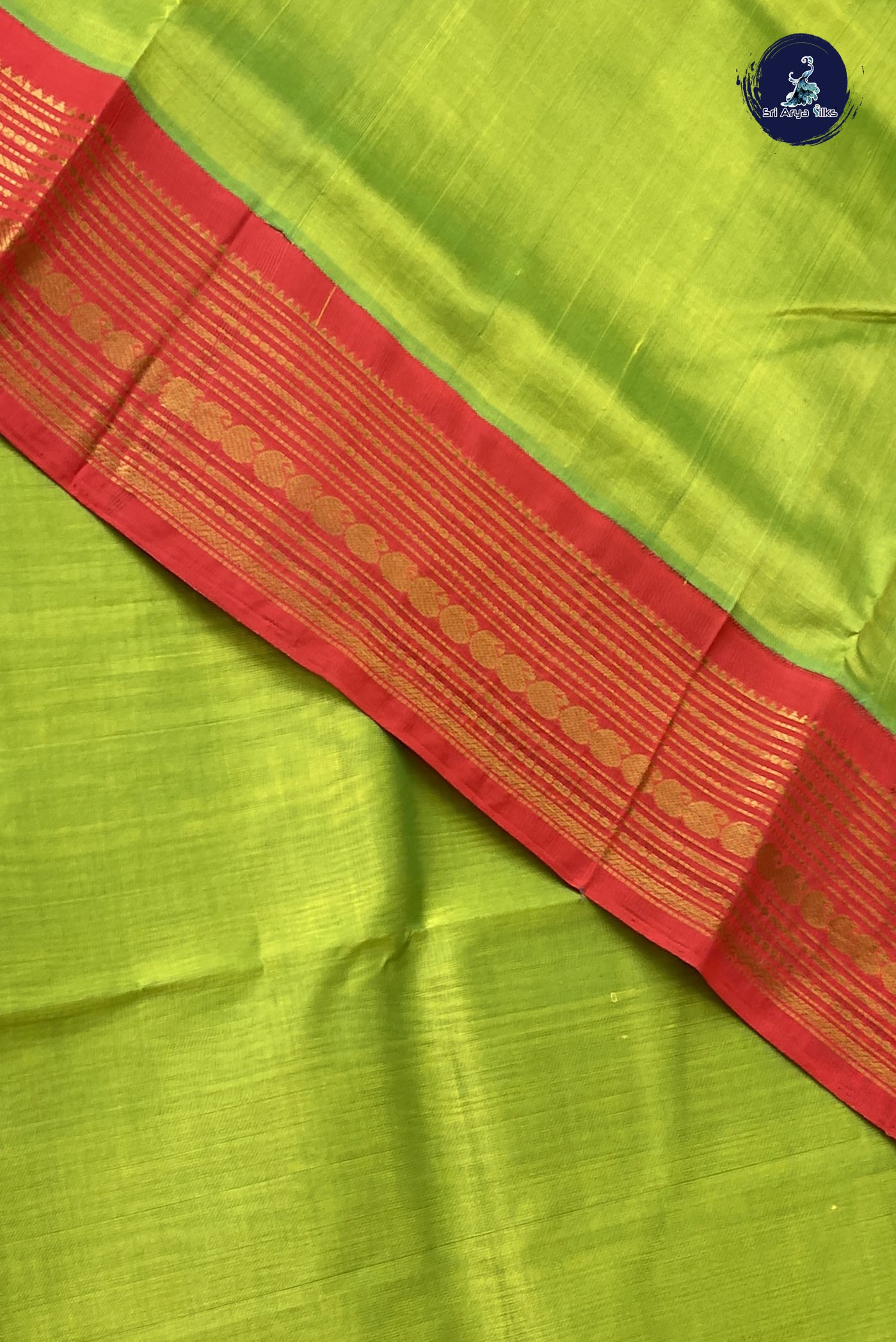 Lime Green Korvai Silk Cotton Saree With Plain Pattern