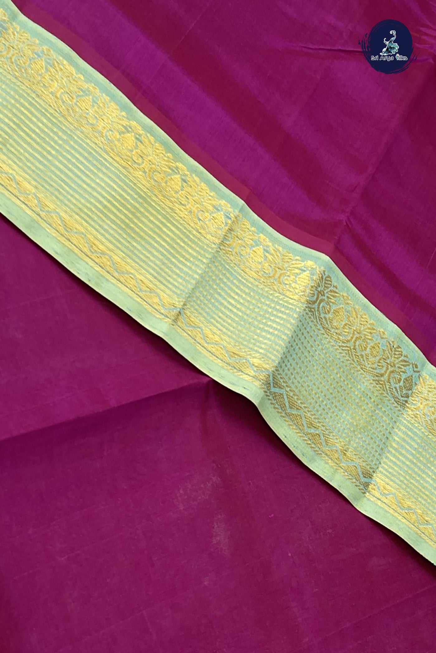 BeetRoot Shade Korvai Silk Cotton Saree With Plain Pattern
