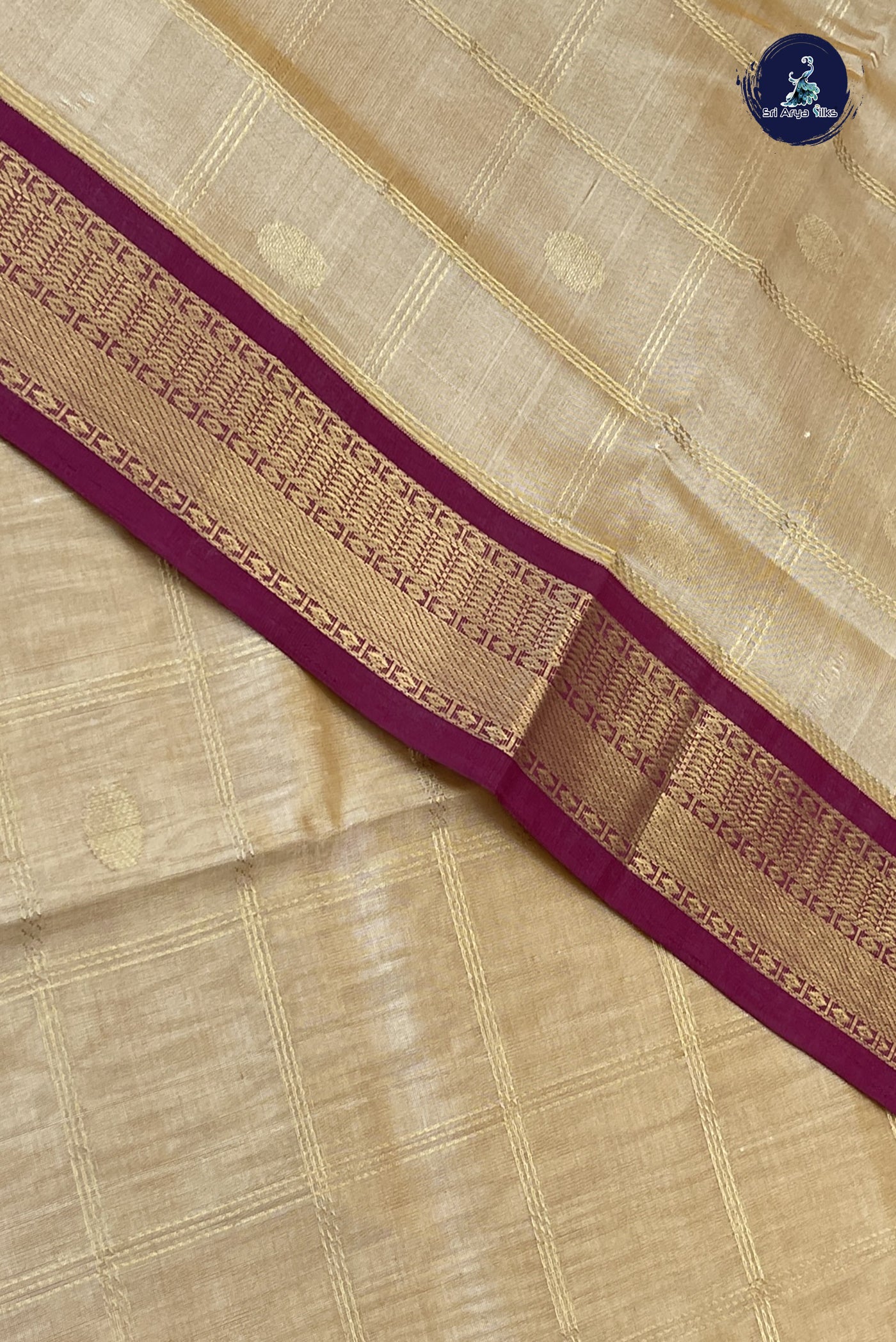 Beige Checked Saree With Zari Checked Pattern