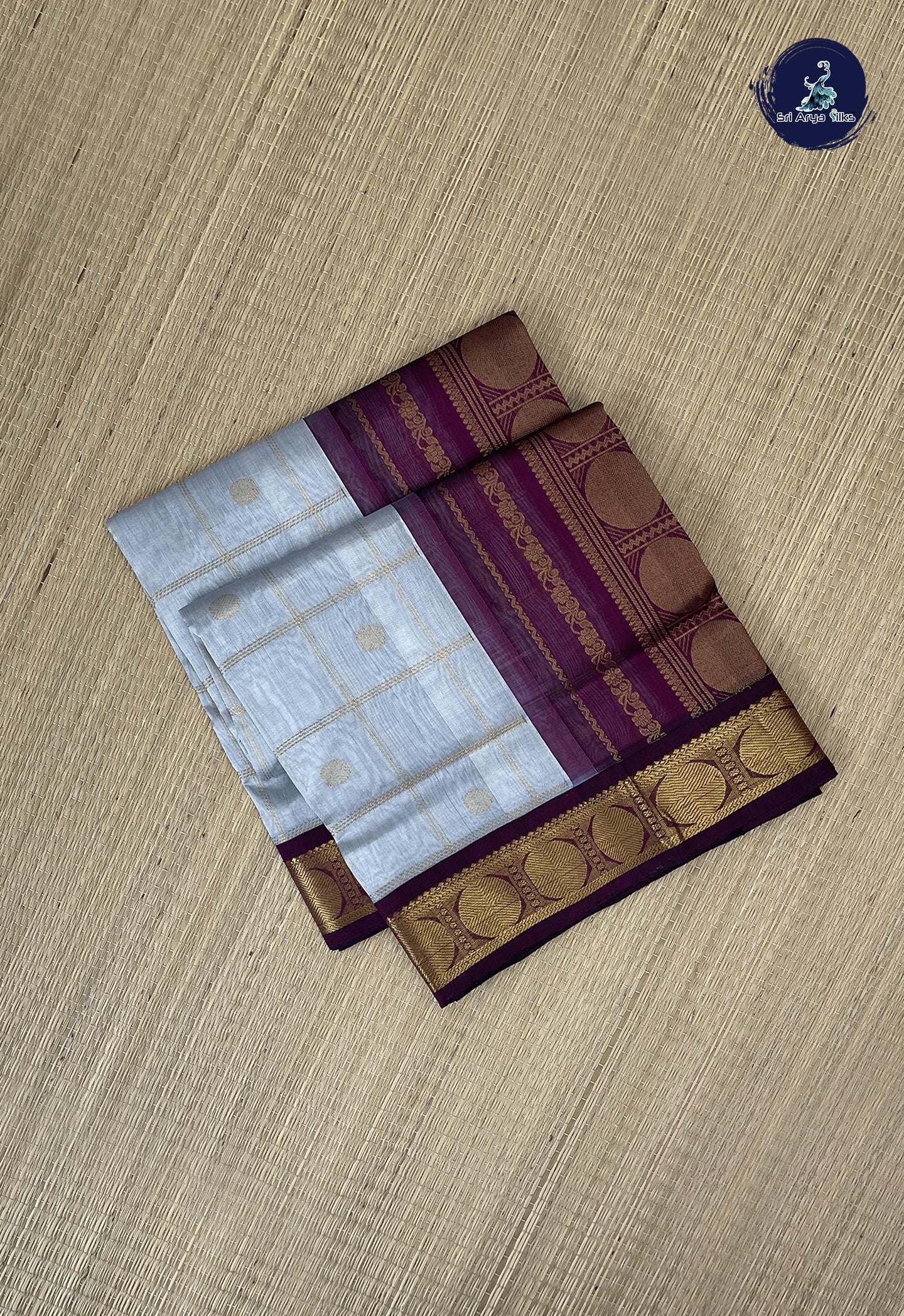 Silver Grey Checked Saree With Zari Checked Pattern