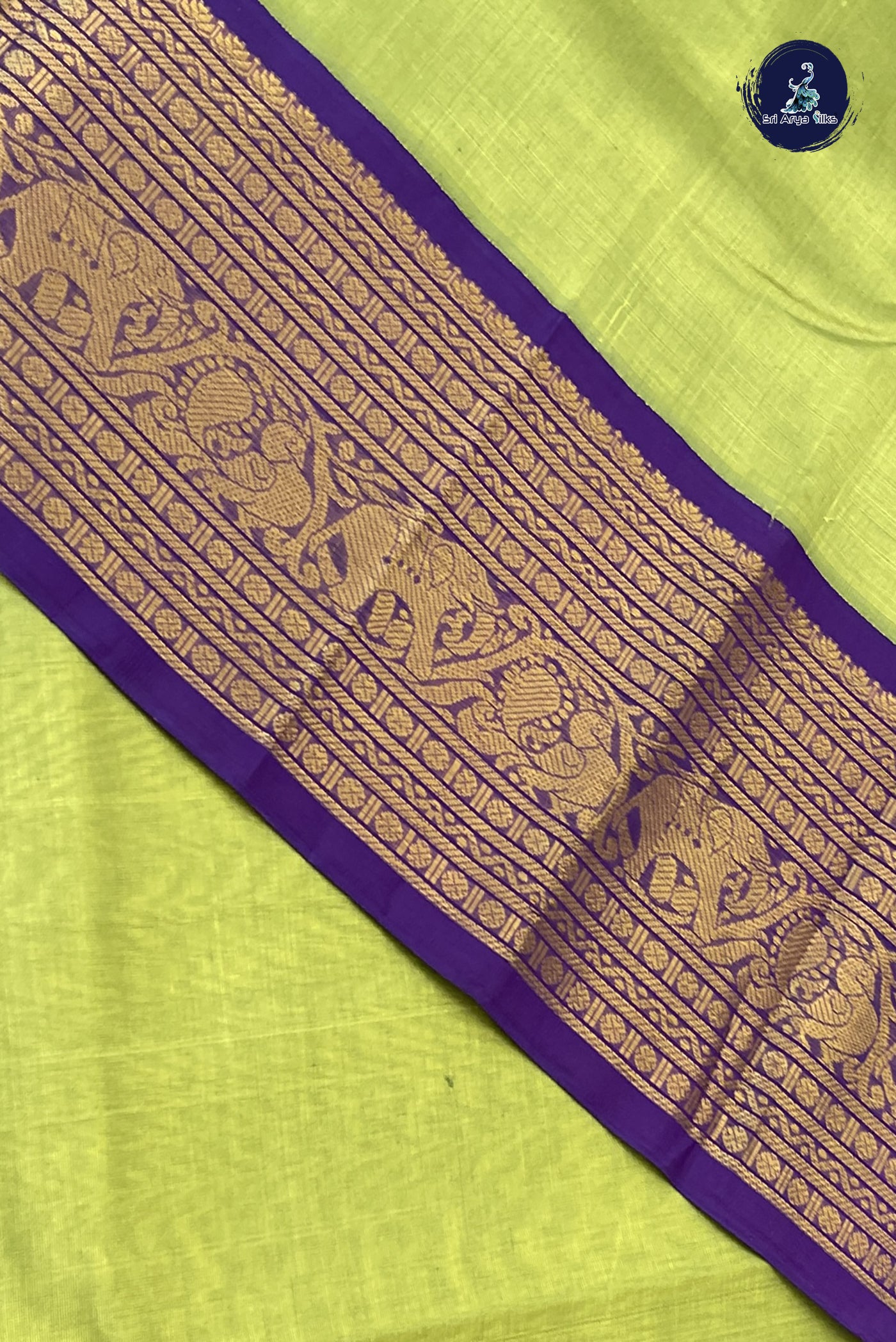Green Korvai Silk Cotton Saree With Plain Pattern