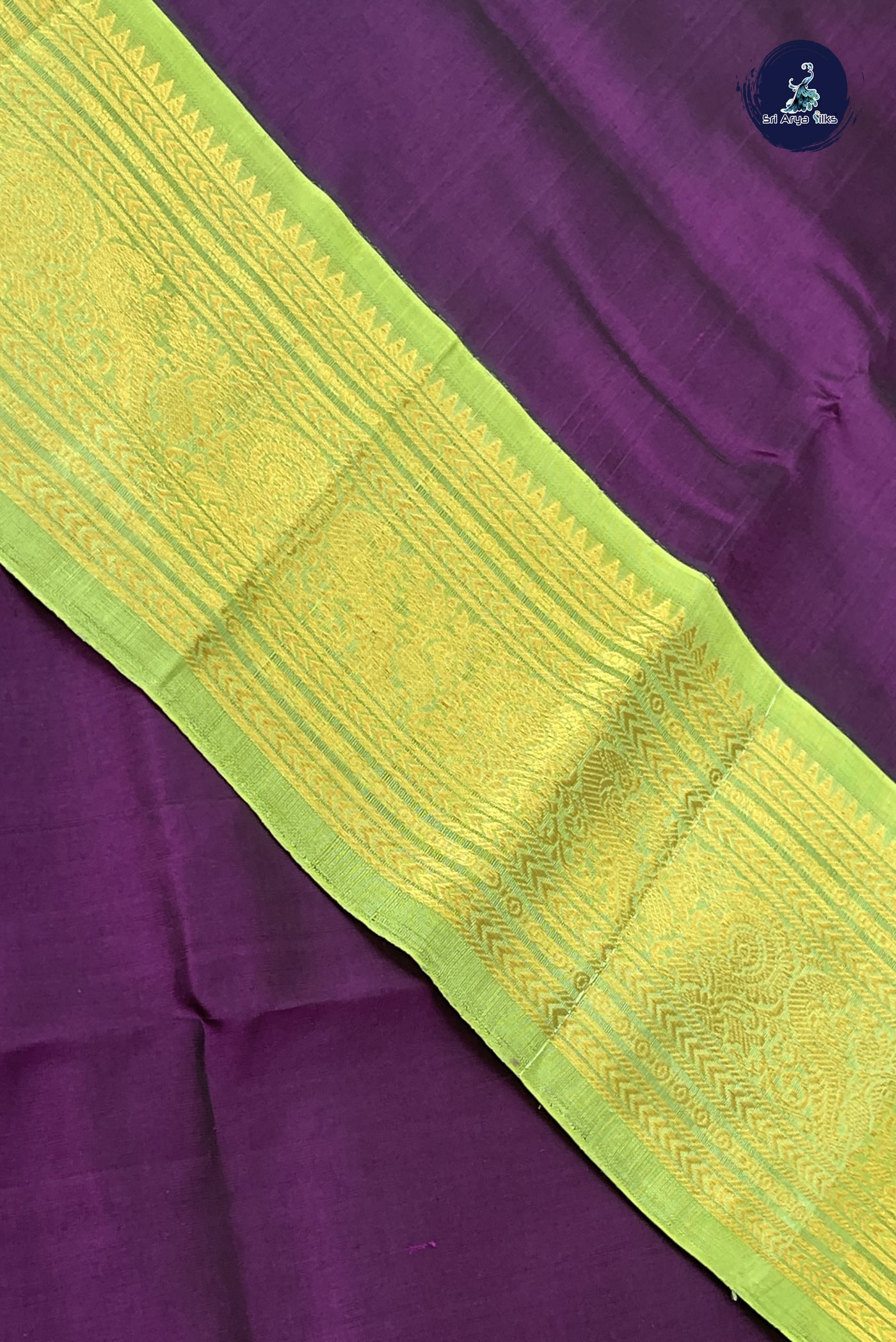 Jamun Korvai Silk Cotton Saree With Plain Pattern