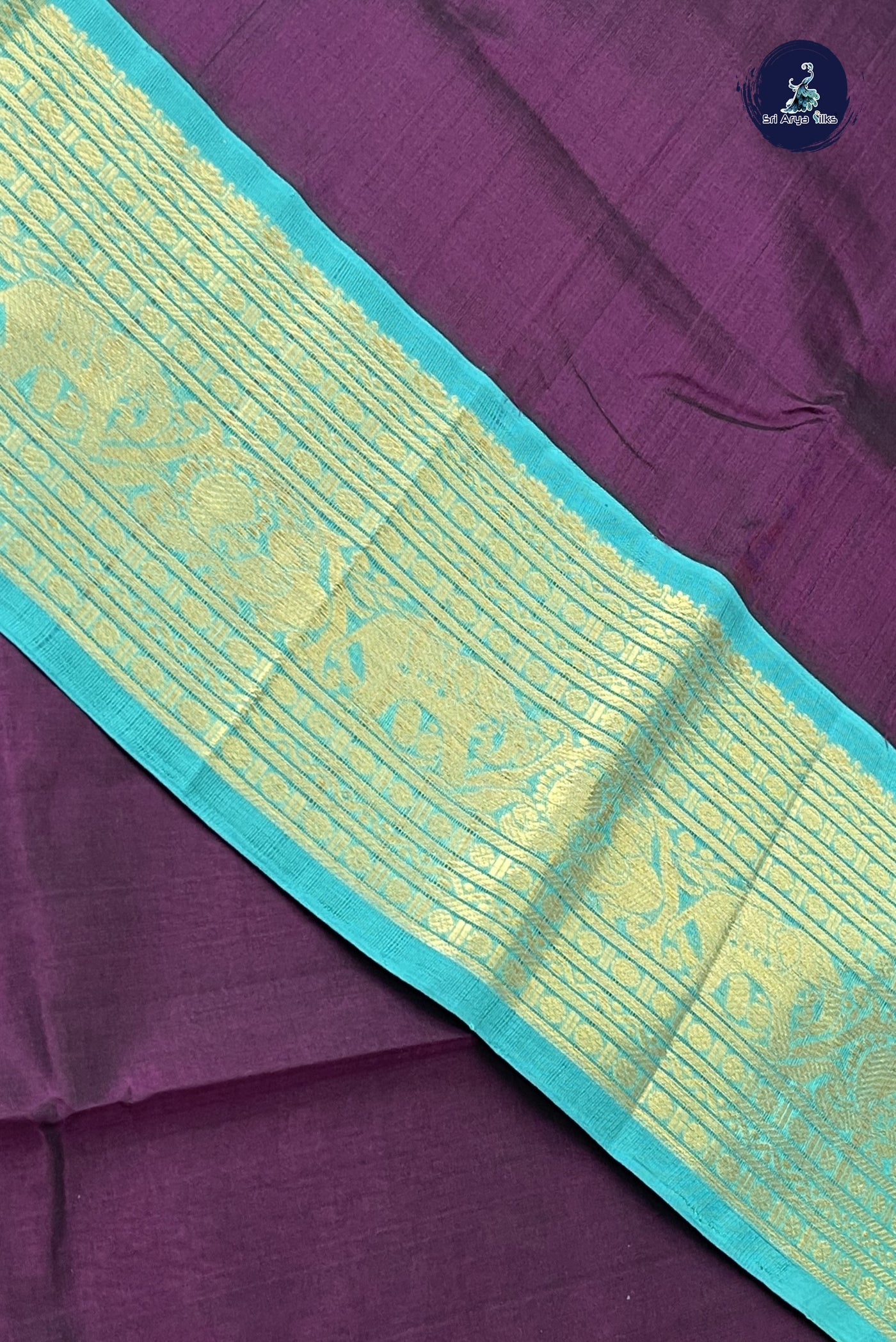 Jamun Korvai Silk Cotton Saree With Plain Pattern