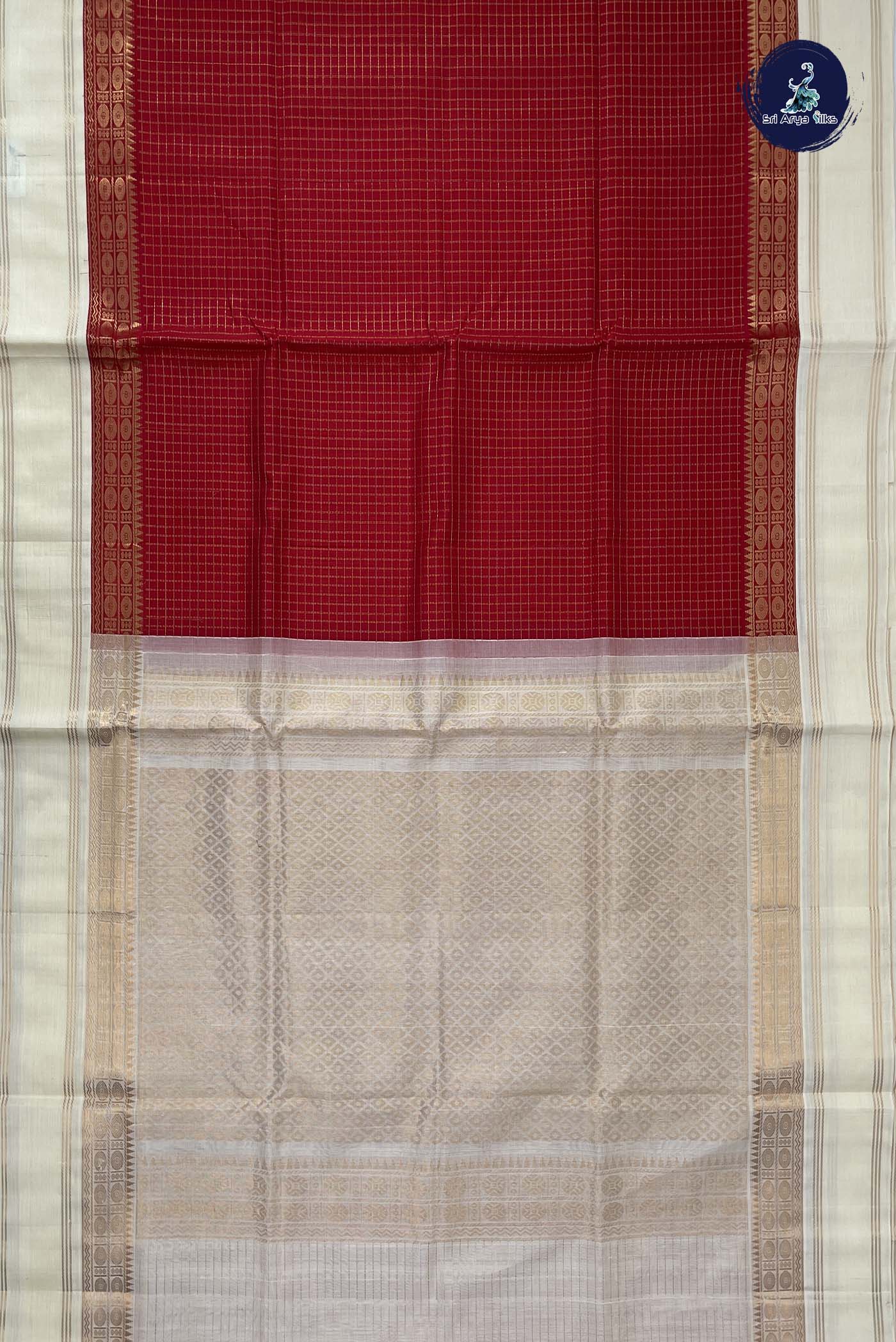 Red Checked Saree With Zari Checked Pattern