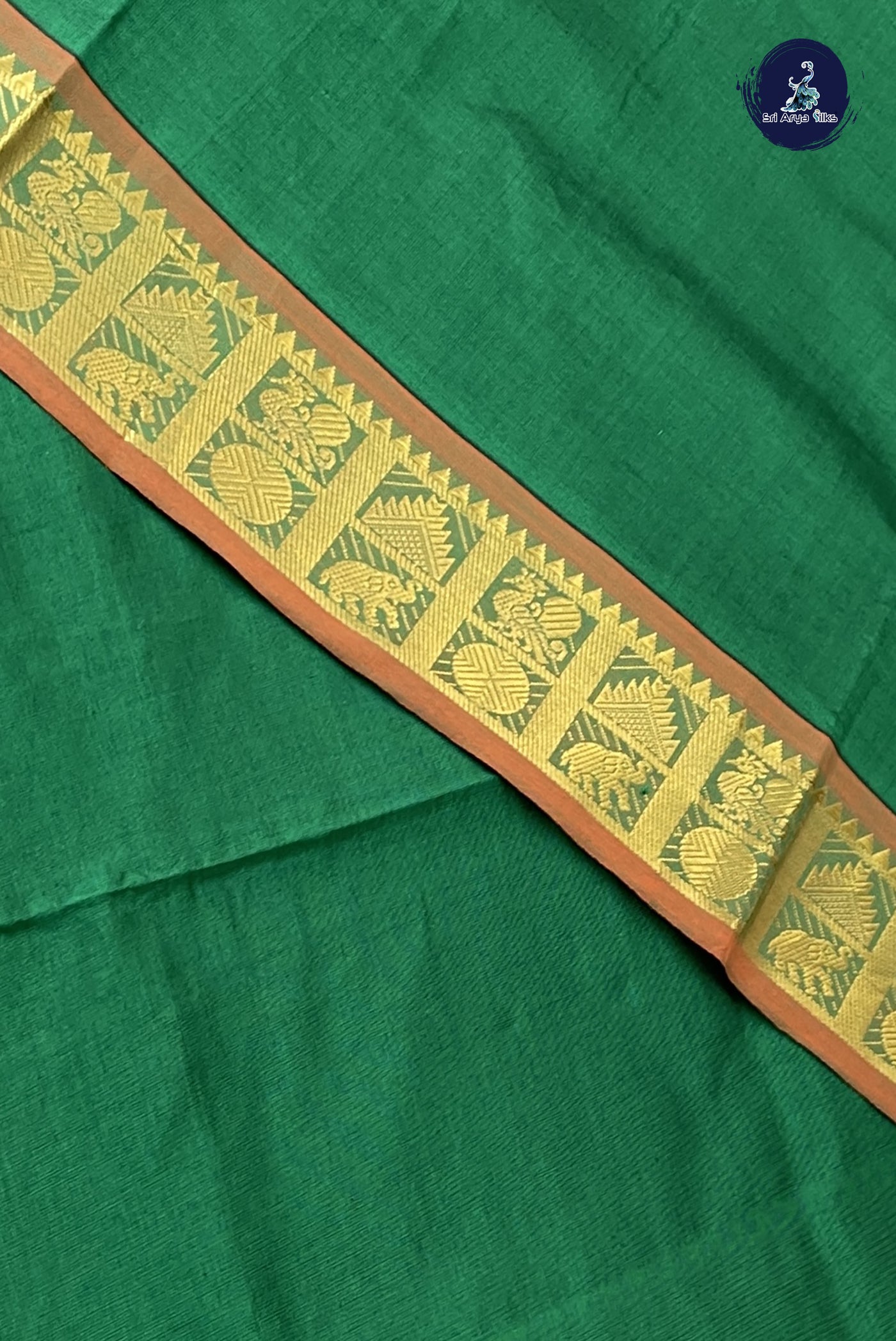 Dark Green Kanchi Semi Silk Cotton Saree With Plain Pattern