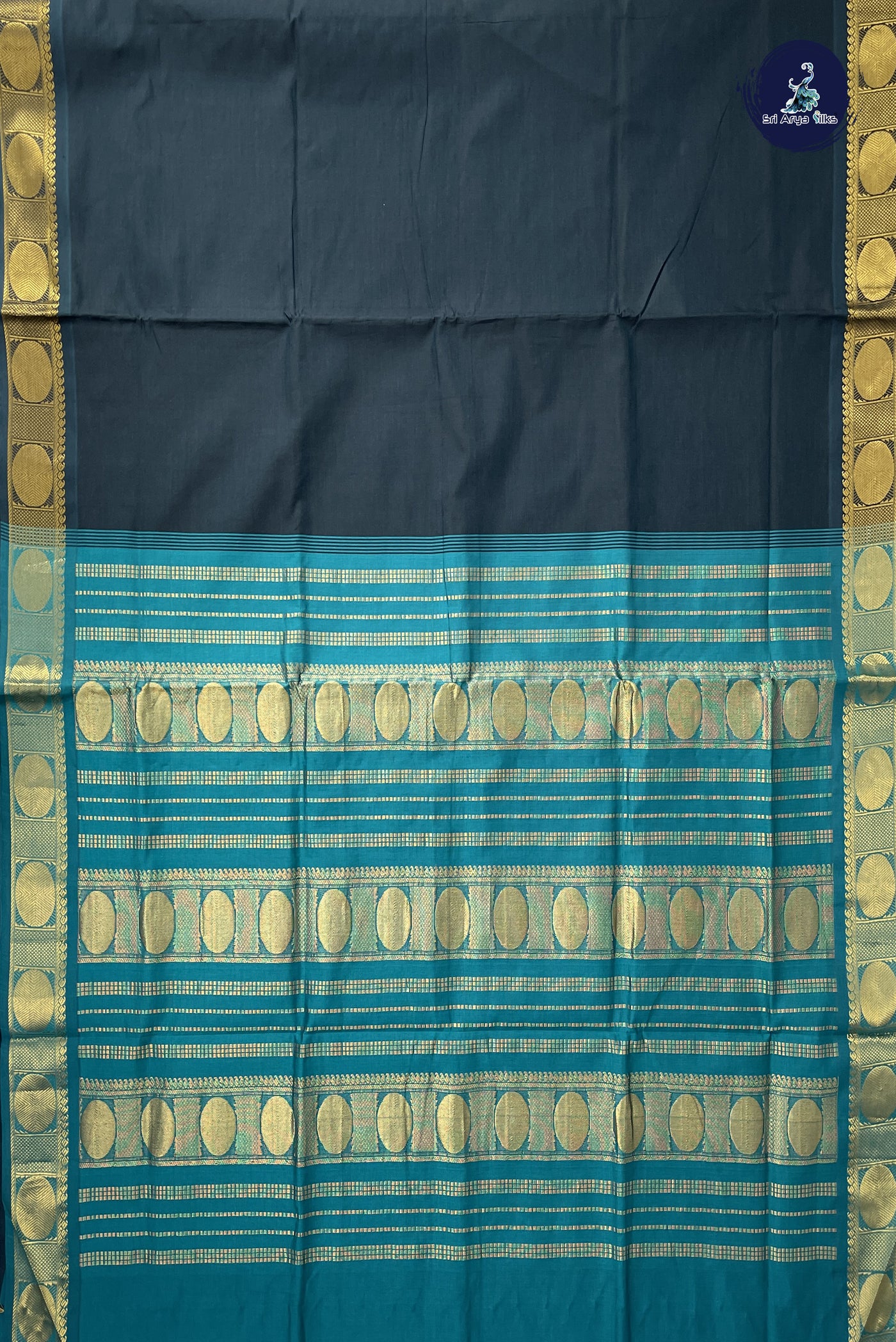 Green Kanchi Semi Silk Cotton Saree With Plain Pattern