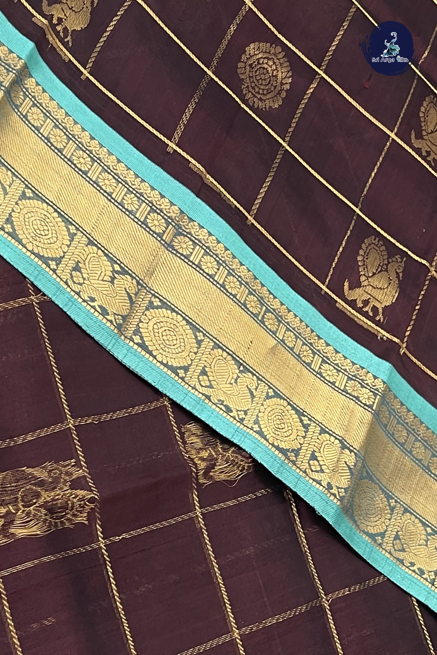 Coffee Brown Checked Saree With Mayil Chakram Butta Pattern