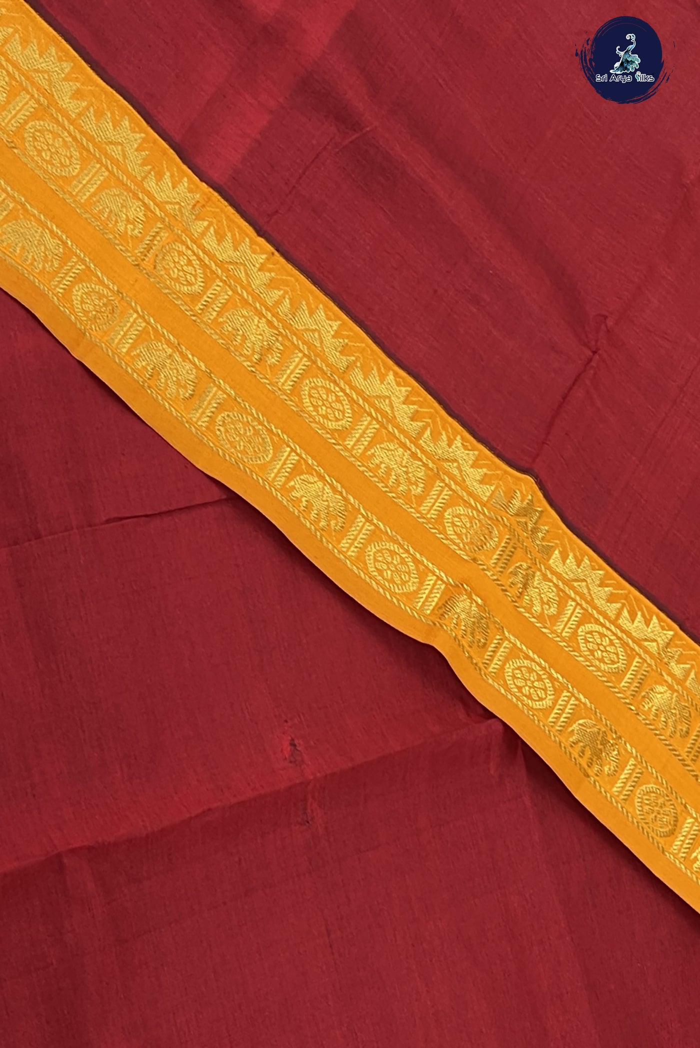 Maroon Kanchi Semi Silk Cotton Saree With Plain Pattern