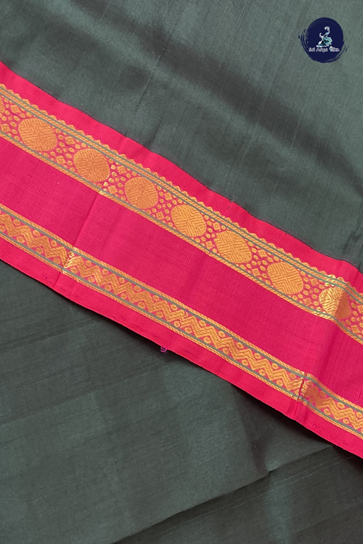 Dark Green Korvai Silk Cotton Saree With Plain Pattern