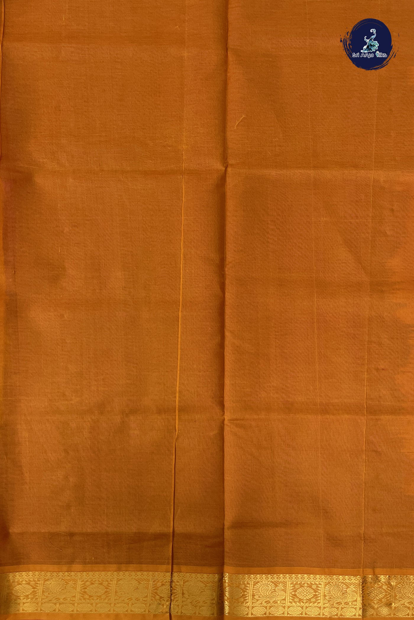 Magenta Simple Silk Cotton Saree With Plain Pattern