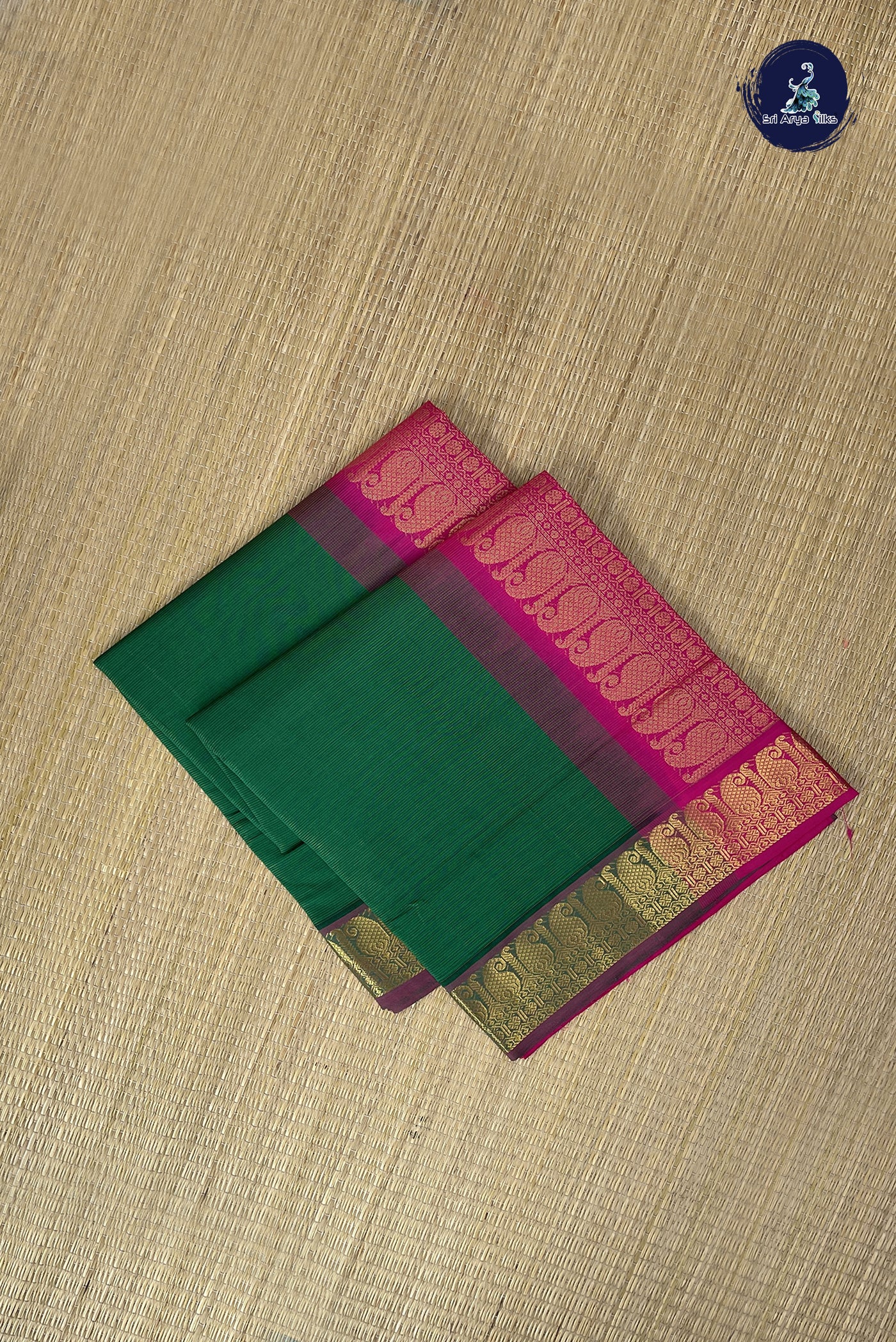 Dark Green Kanchi Semi Silk Cotton Saree With Vaira Oosi Pattern