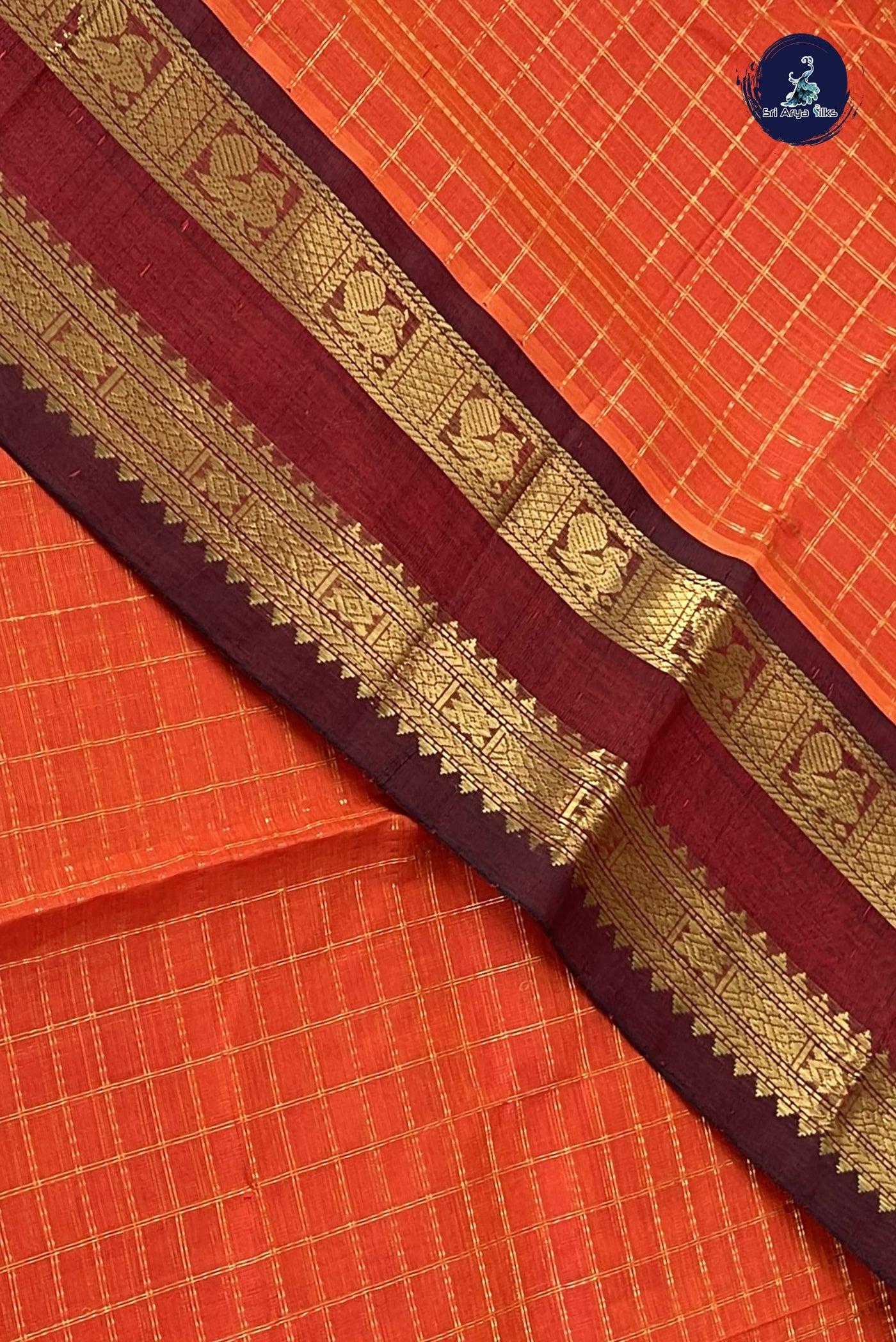 Rust Checked Saree With Zari Checked Pattern